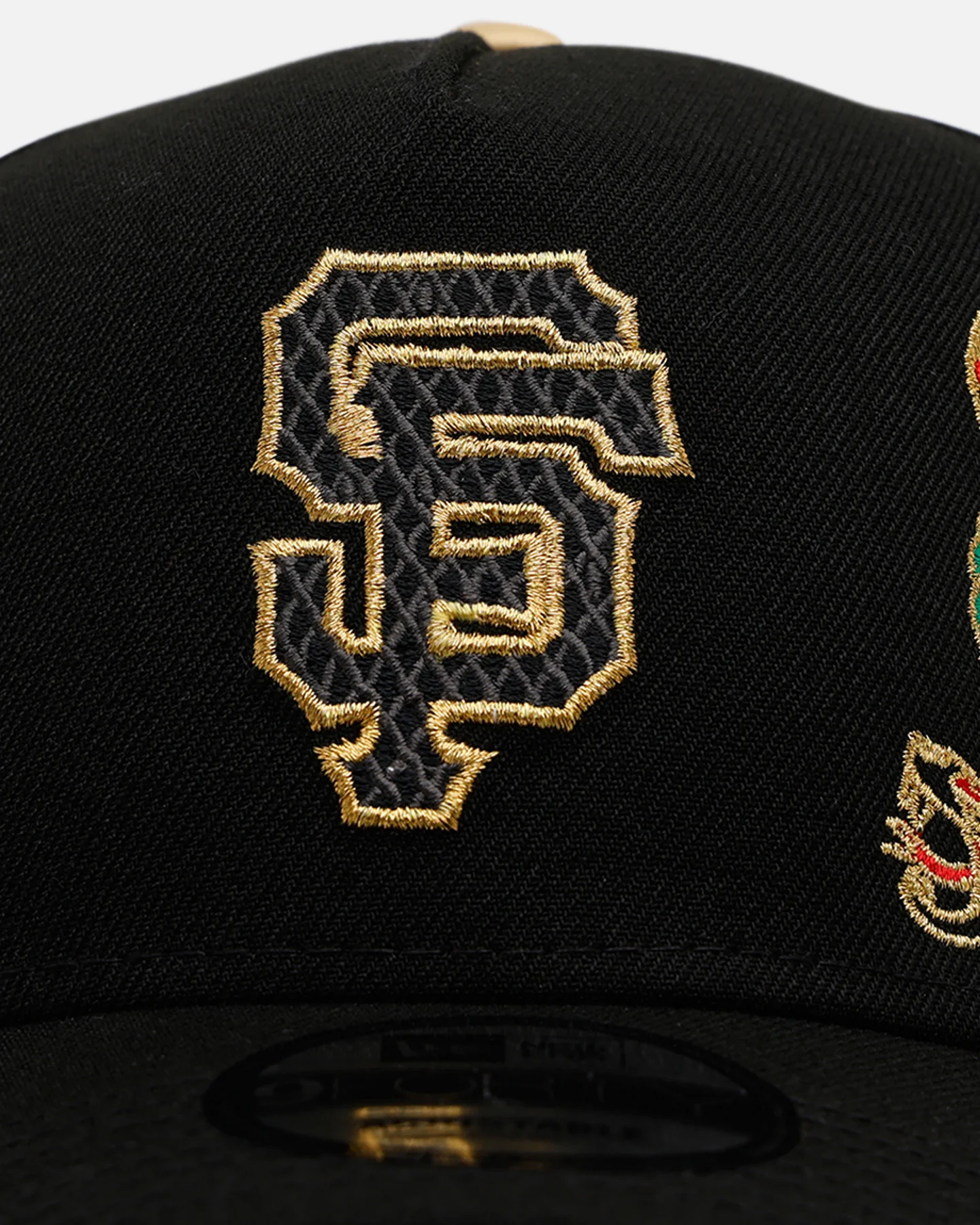 New Era San Francisco Giants 'Year Of The Snake' 9FORTY A-Frame Snapback Black/Gold - Image 5