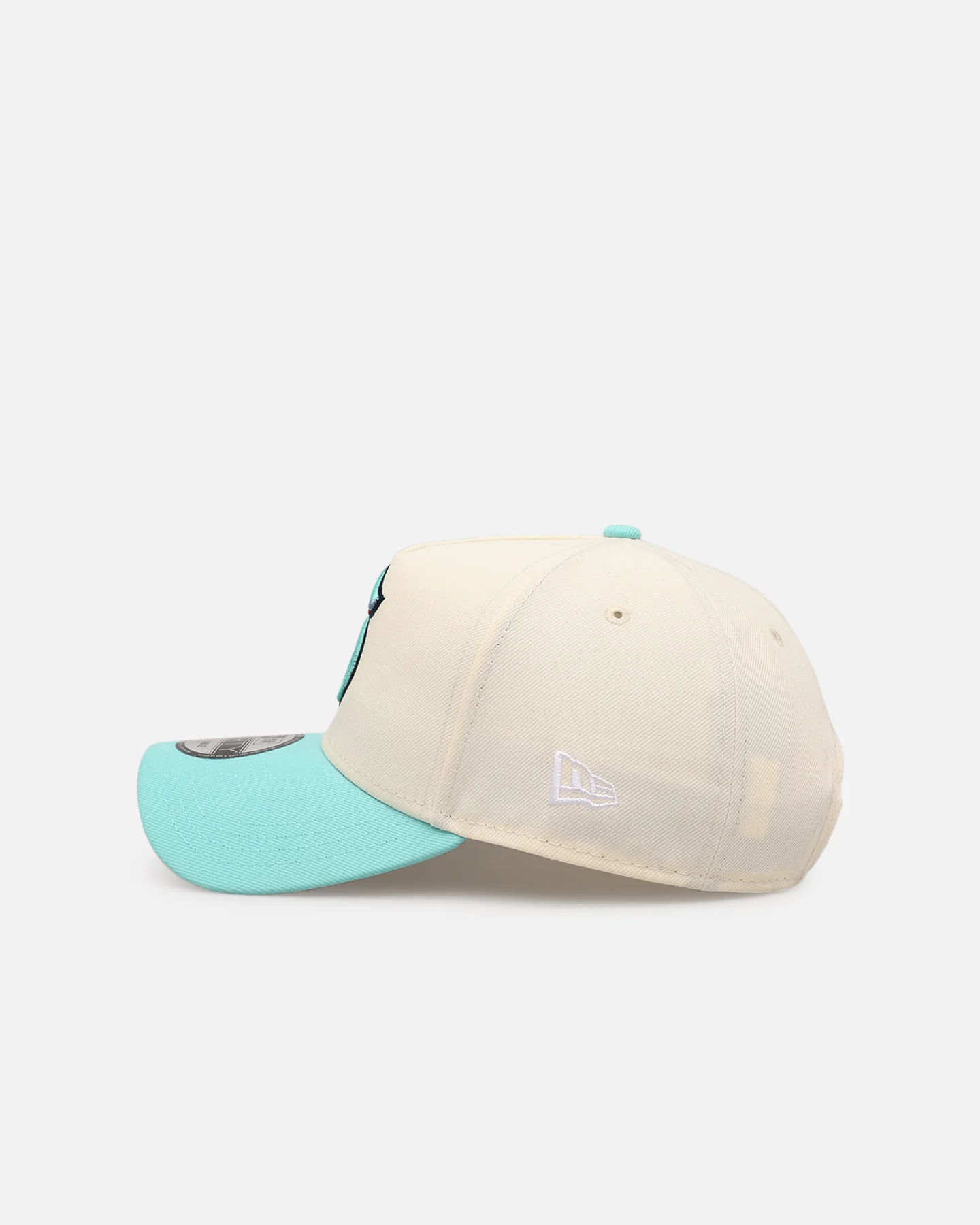 New Era Seattle Kraken 'Team Color Visor' 9FORTY A-Frame Snapback Chrome/Official Team Color - Image 4