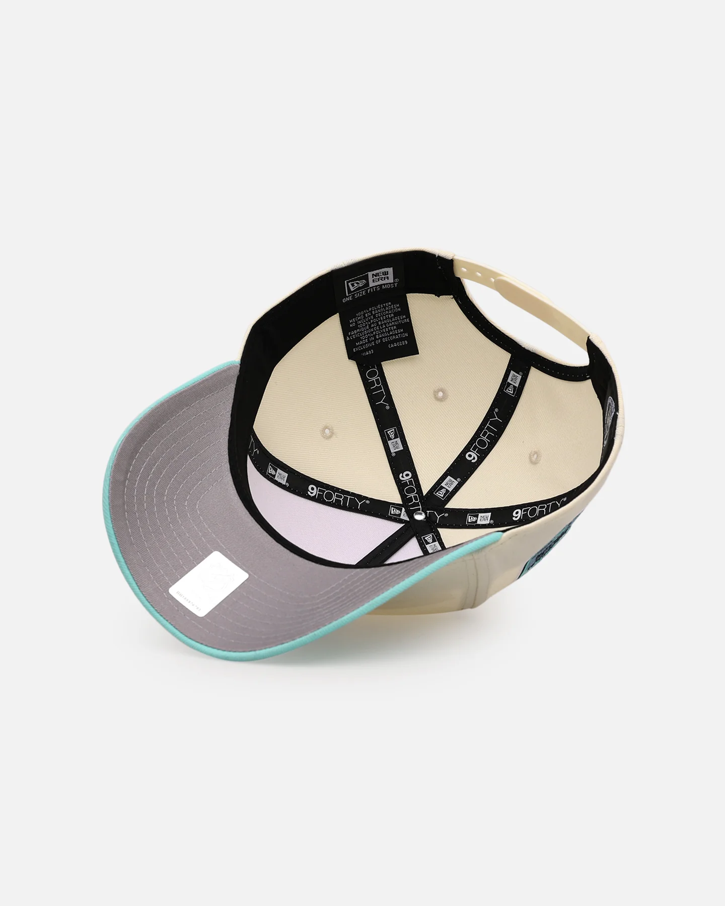 New Era Seattle Kraken 'Team Color Visor' 9FORTY A-Frame Snapback Chrome/Official Team Color - Image 6
