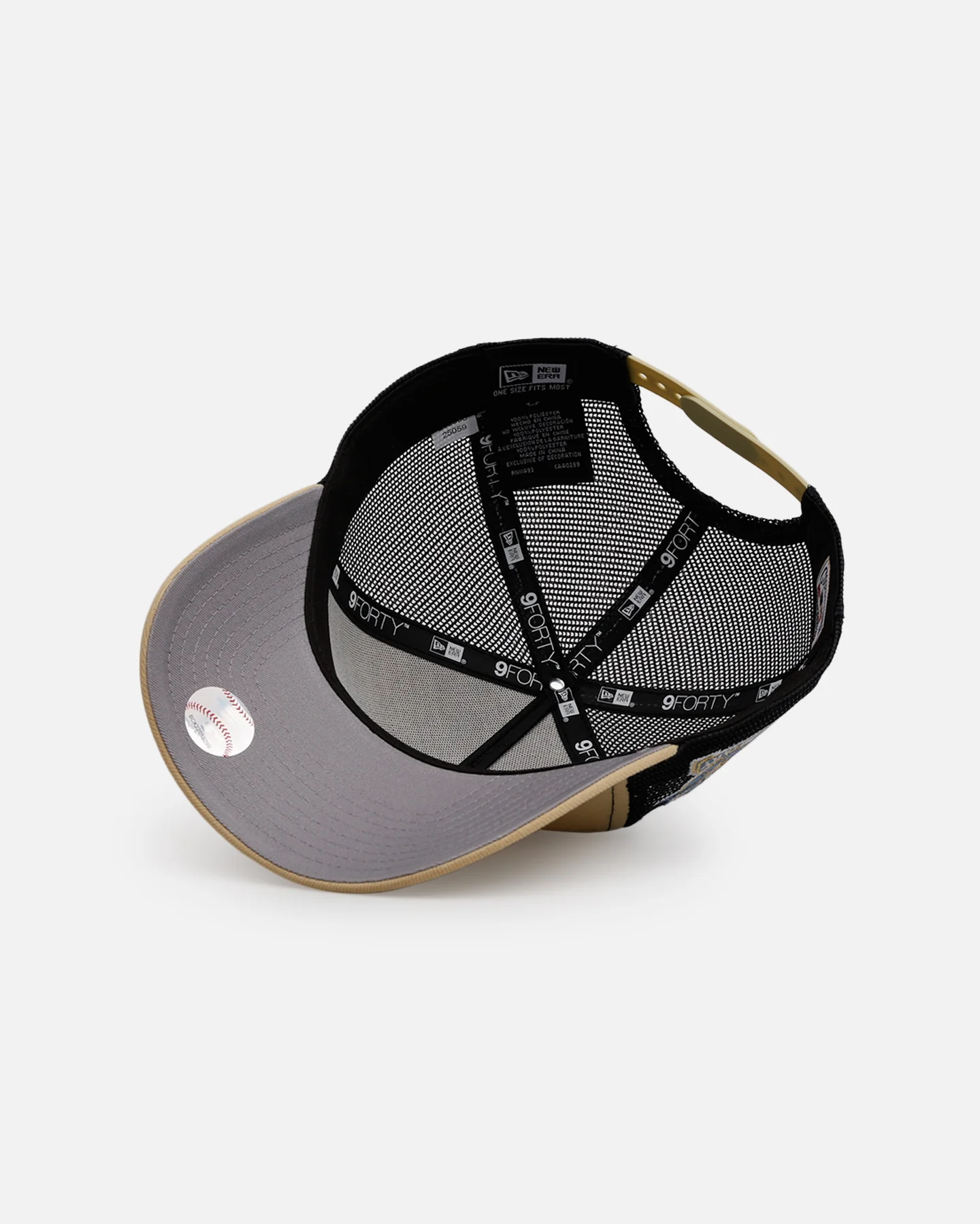 New Era Seattle Mariners 'Vintage Truckers' 9FORTTY A-Frame Trucker Snapback Vegas Gold - Image 6