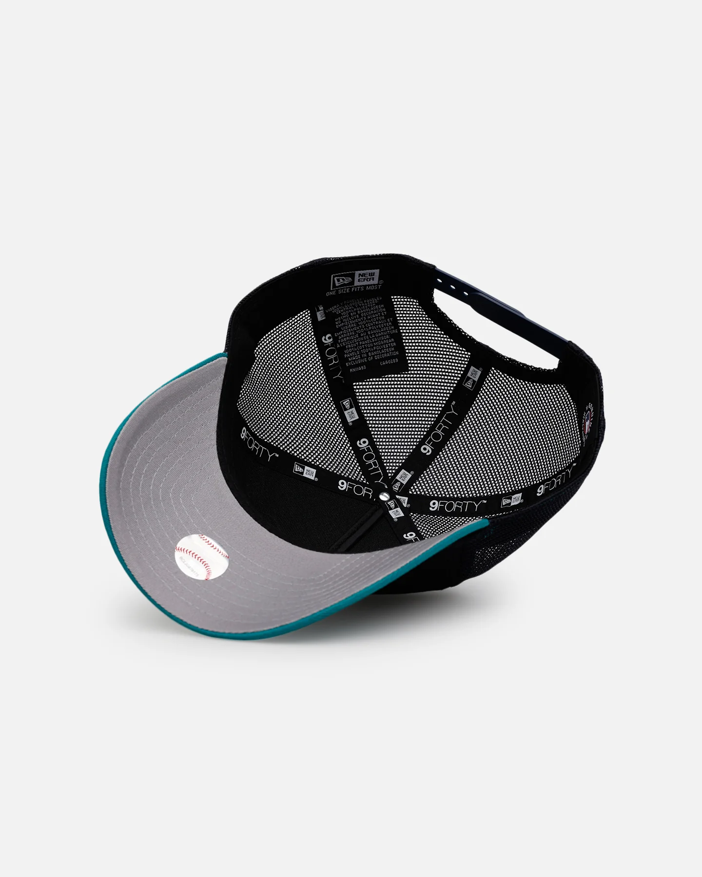 New Era Seattle Mariners 'Washed Truckers' 9FORTY A-Frame Trucker Snapback Official Team Color - Image 6