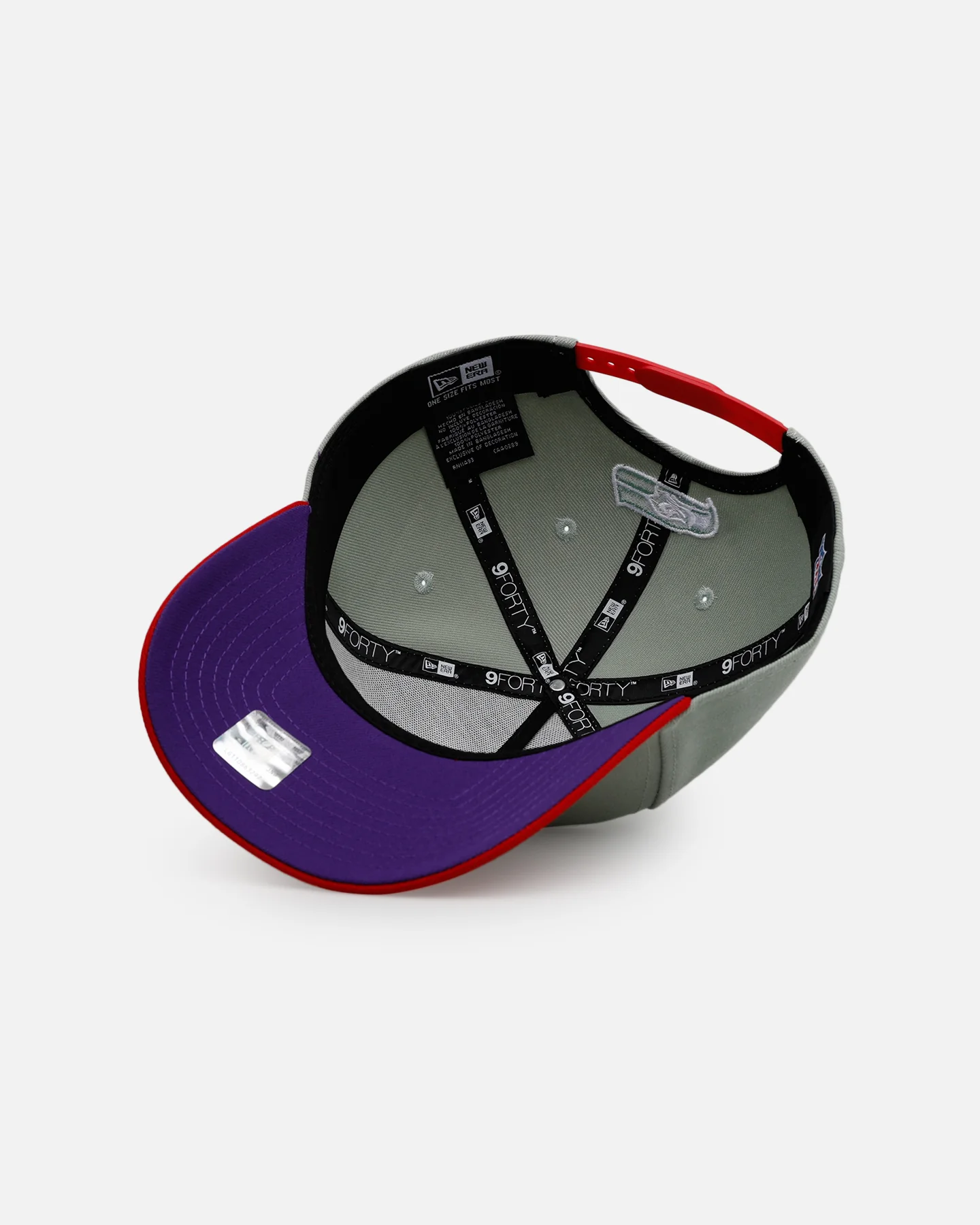 New Era Seattle Seahawks 'All I Want For Christmas' 9FORTY A-Frame Snapback Green/Red - Image 6