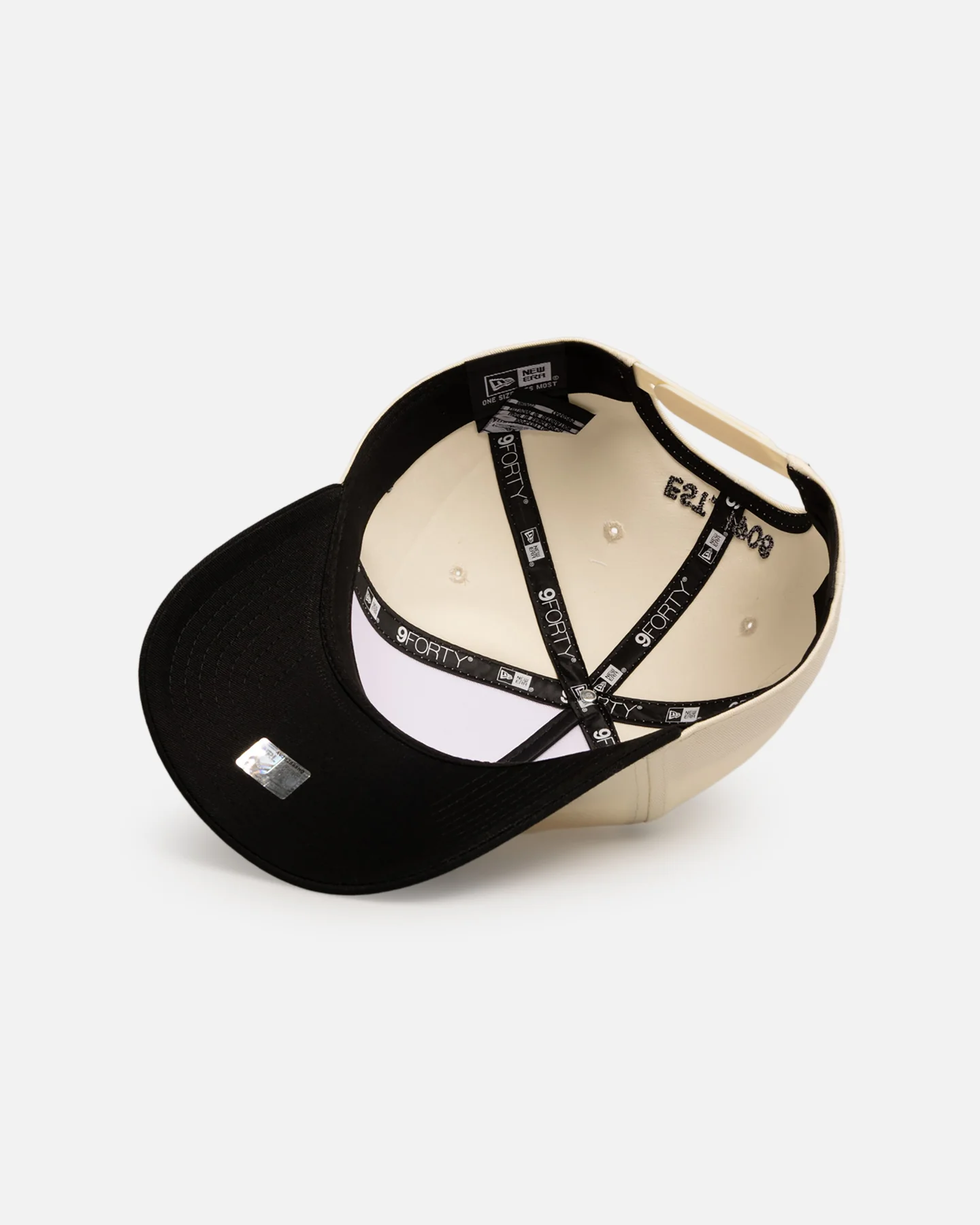New Era Sydney Roosters 'Chrome Black' 9FORTY A-Frame Snapback White/Black - Image 6