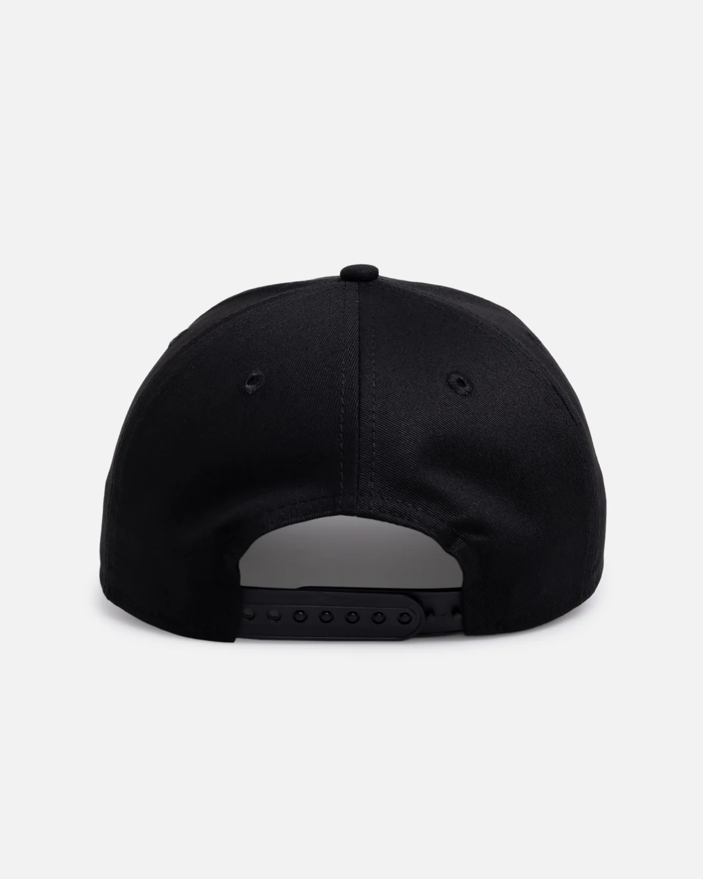 New Era Sydney Roosters 'NRL Glow In The Dark' 9FORTY A-Frame Snapback Black - Image 3