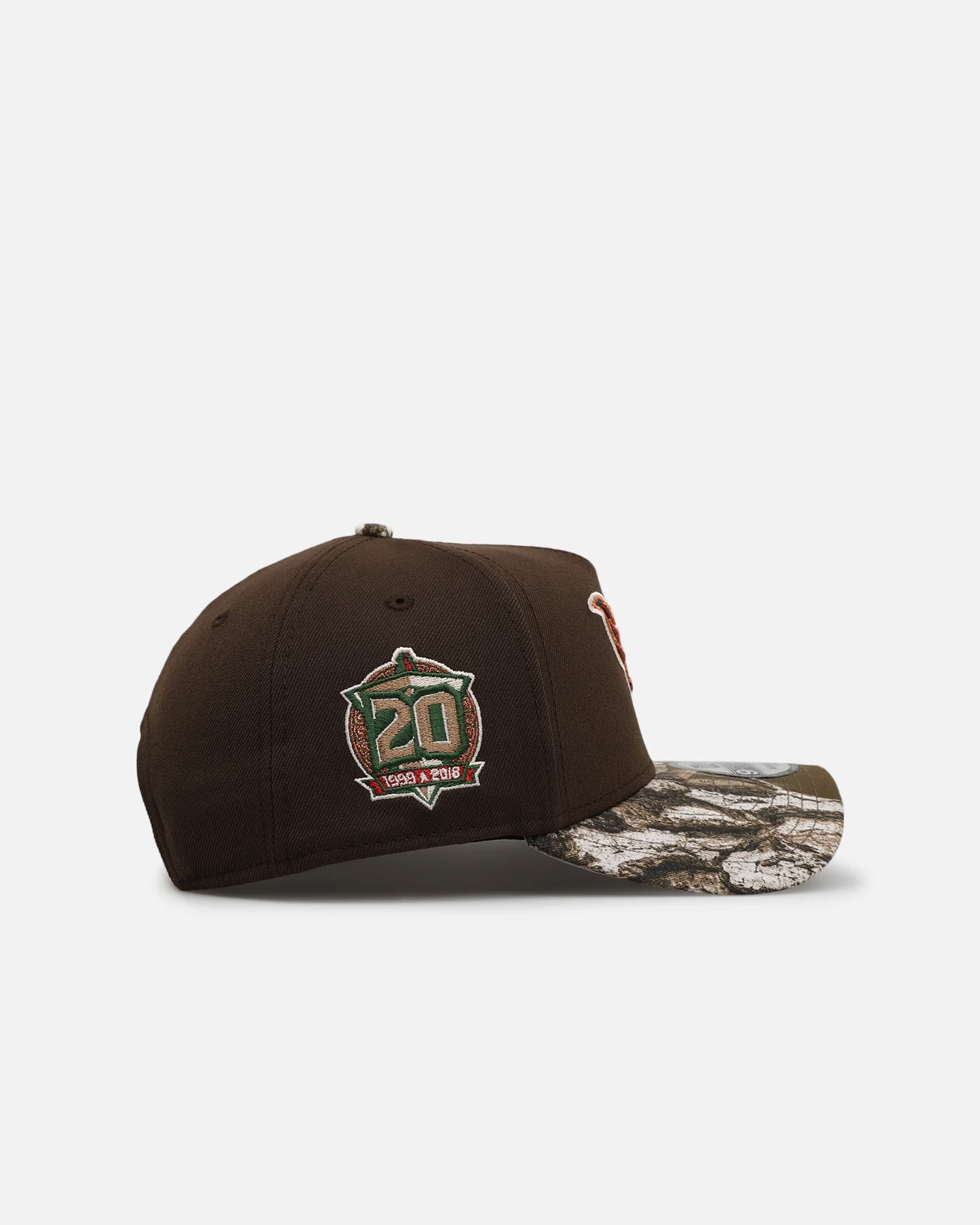 New Era Tennessee Titans 'Great Outdoors' 9FORTY A-Frame Snapback Brown/Camo - Image 3