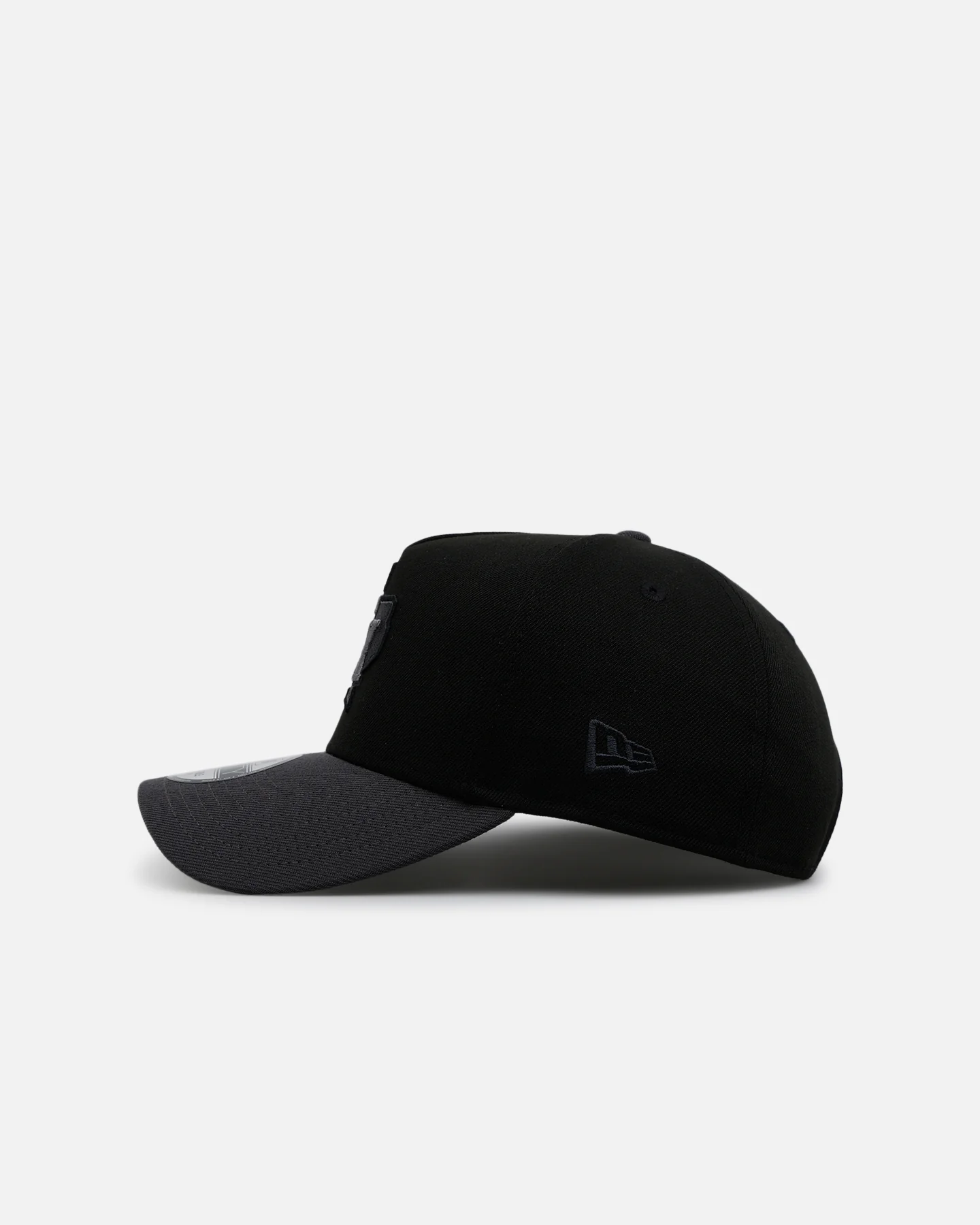 New Era Texas Rangers 'Stealth' 9FORTY A-Frame Snapback Black/Charcoal - Image 4