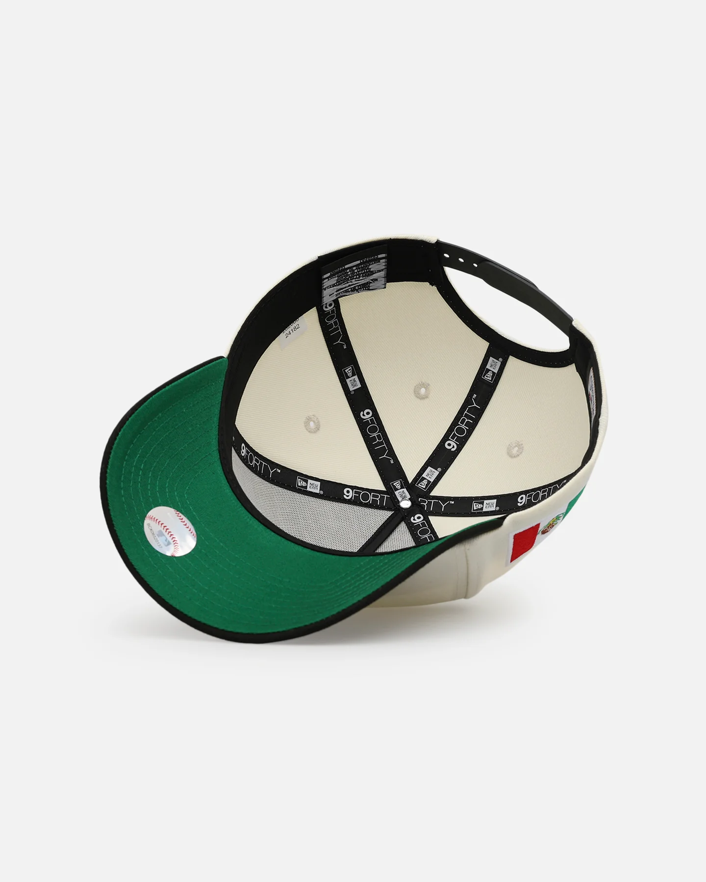 New Era UFC Glove 'Noche UFC' 9FORTY A-Frame Snapback Chrome/Black - Image 6