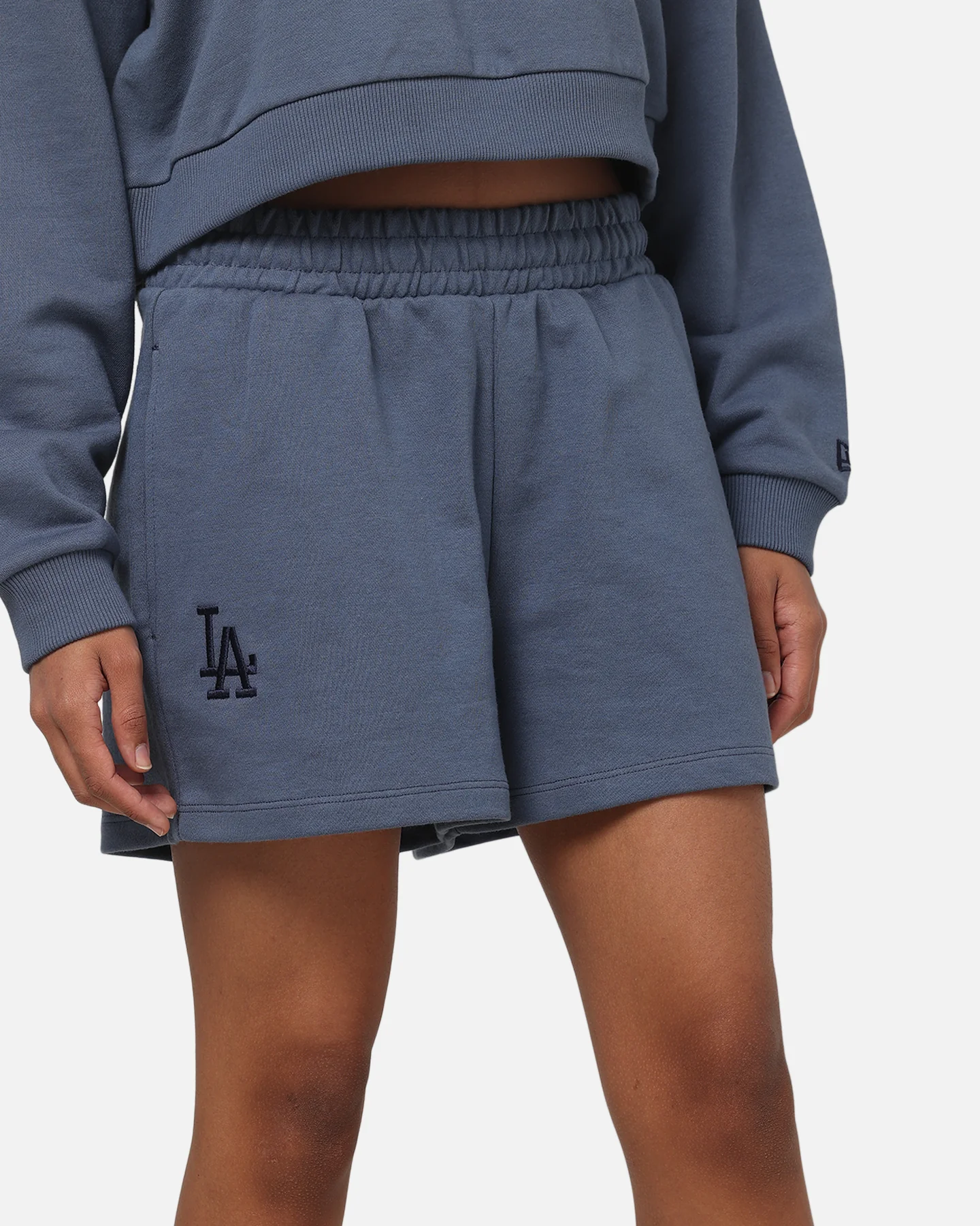 New Era Women's Los Angeles Dodgers Shorts Indigo - Image 3