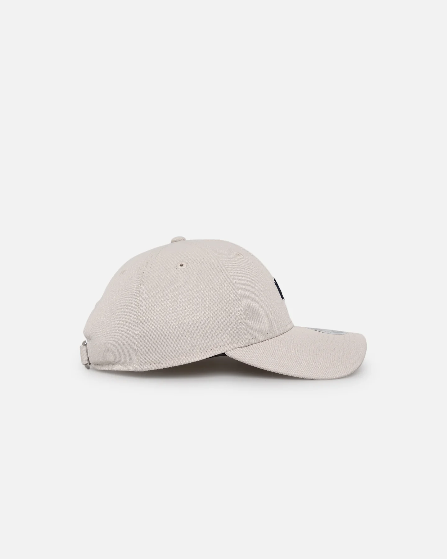 New Era Women's New York Yankees 'Stone' 9FORTY Casual Strapback Stone - Image 3