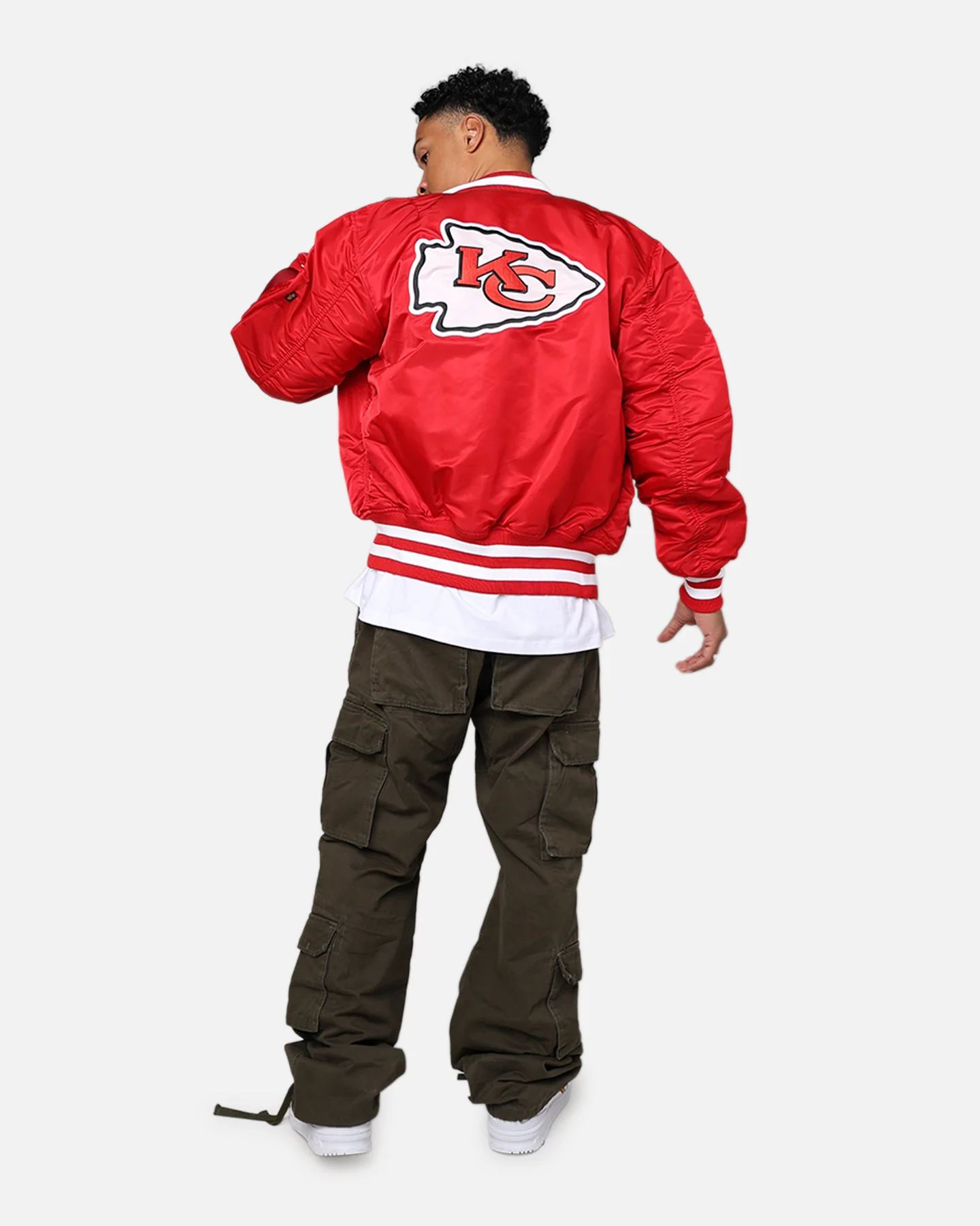 New Era X Alpha Series X NFL Kansas City Chiefs MA-1 Bomber Jacket Navy/Magenta - Image 3
