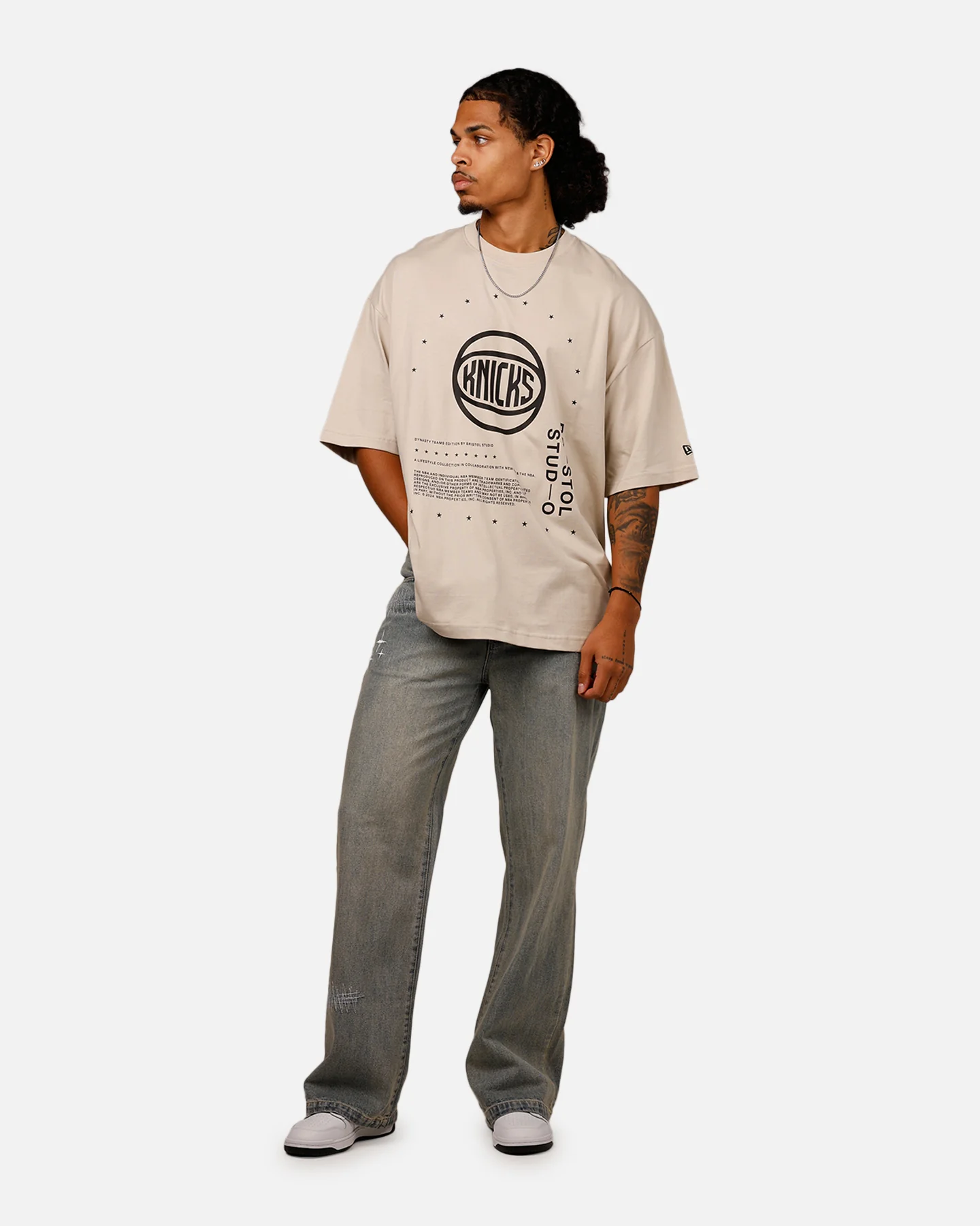 New Era X Bristol Studio New York Knicks 'Teams Edition' T-Shirt Stone - Image 3