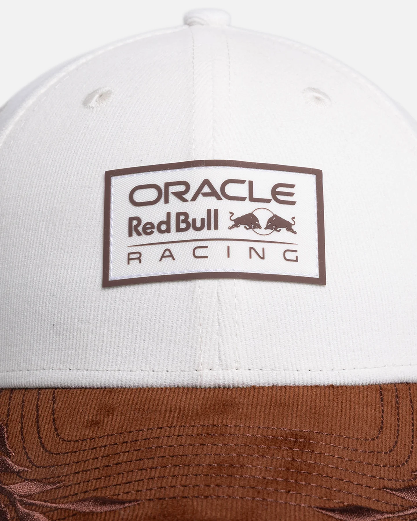 New Era X Red Bull Racing F1 'Contrast Visor' 9FORTY Strapback Light Beige - Image 5