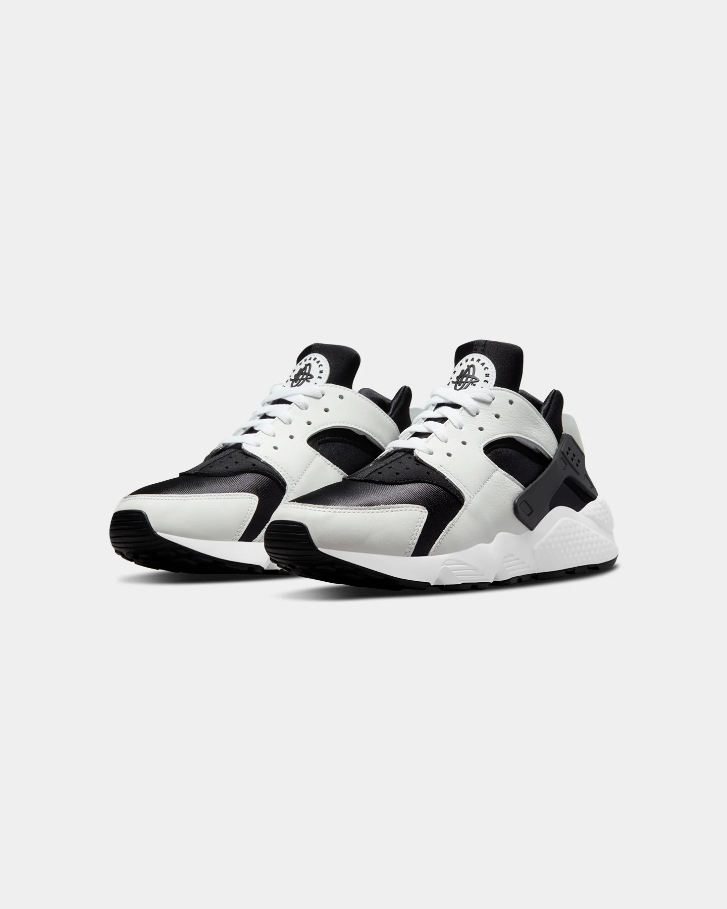 Nike Air Huarache Black/White - Image 2