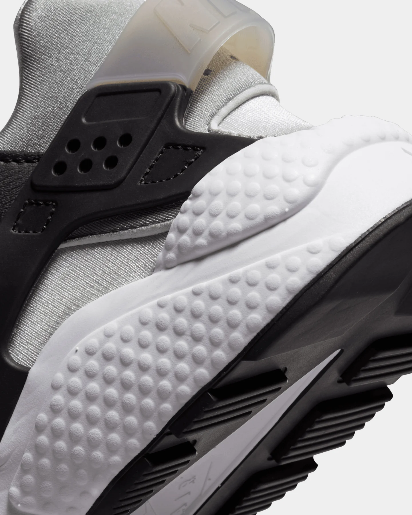 Nike Air Huarache Black/White-Neutral - Image 8