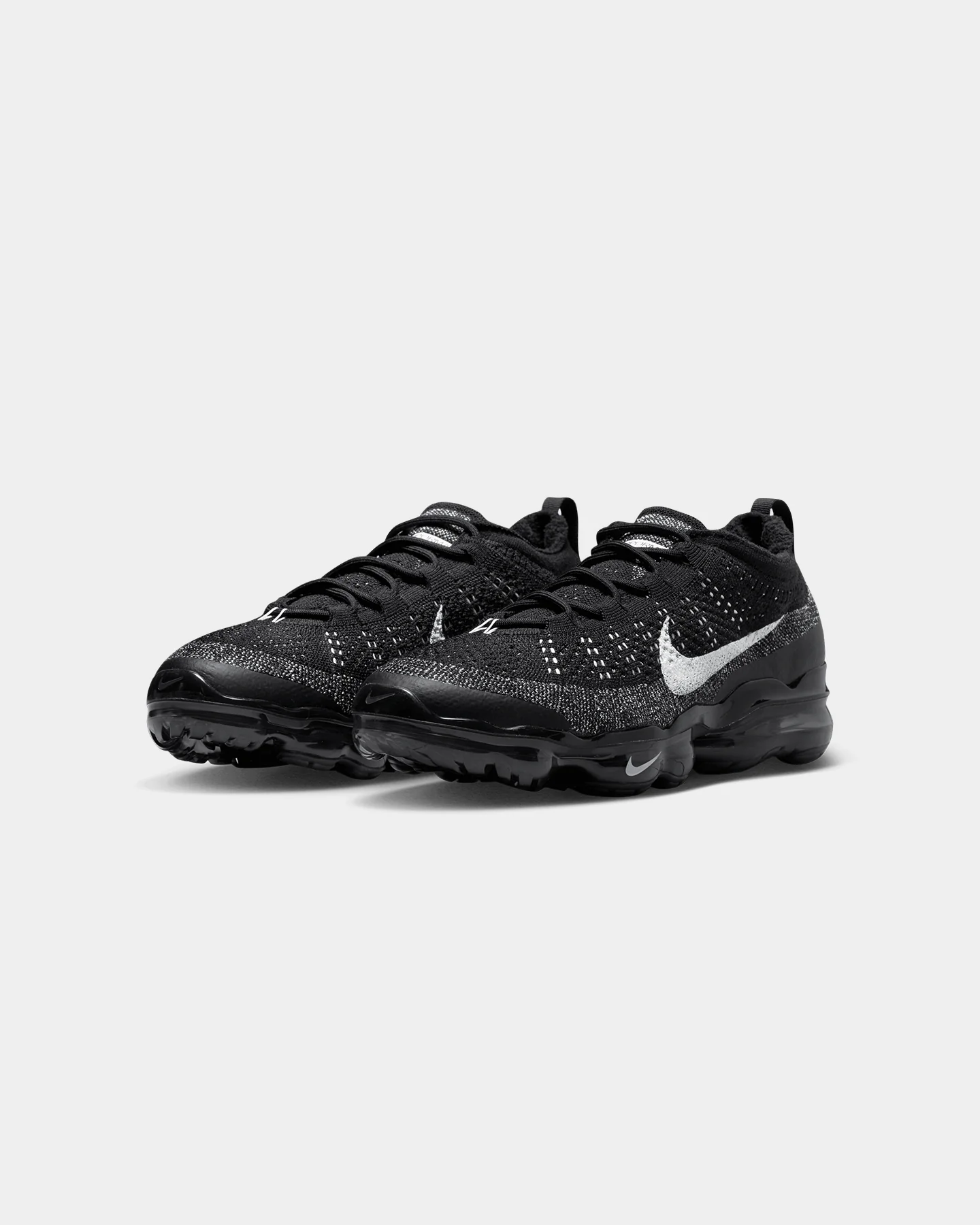 Nike Air VaporMax 2023 Flyknit Black/White - Image 2