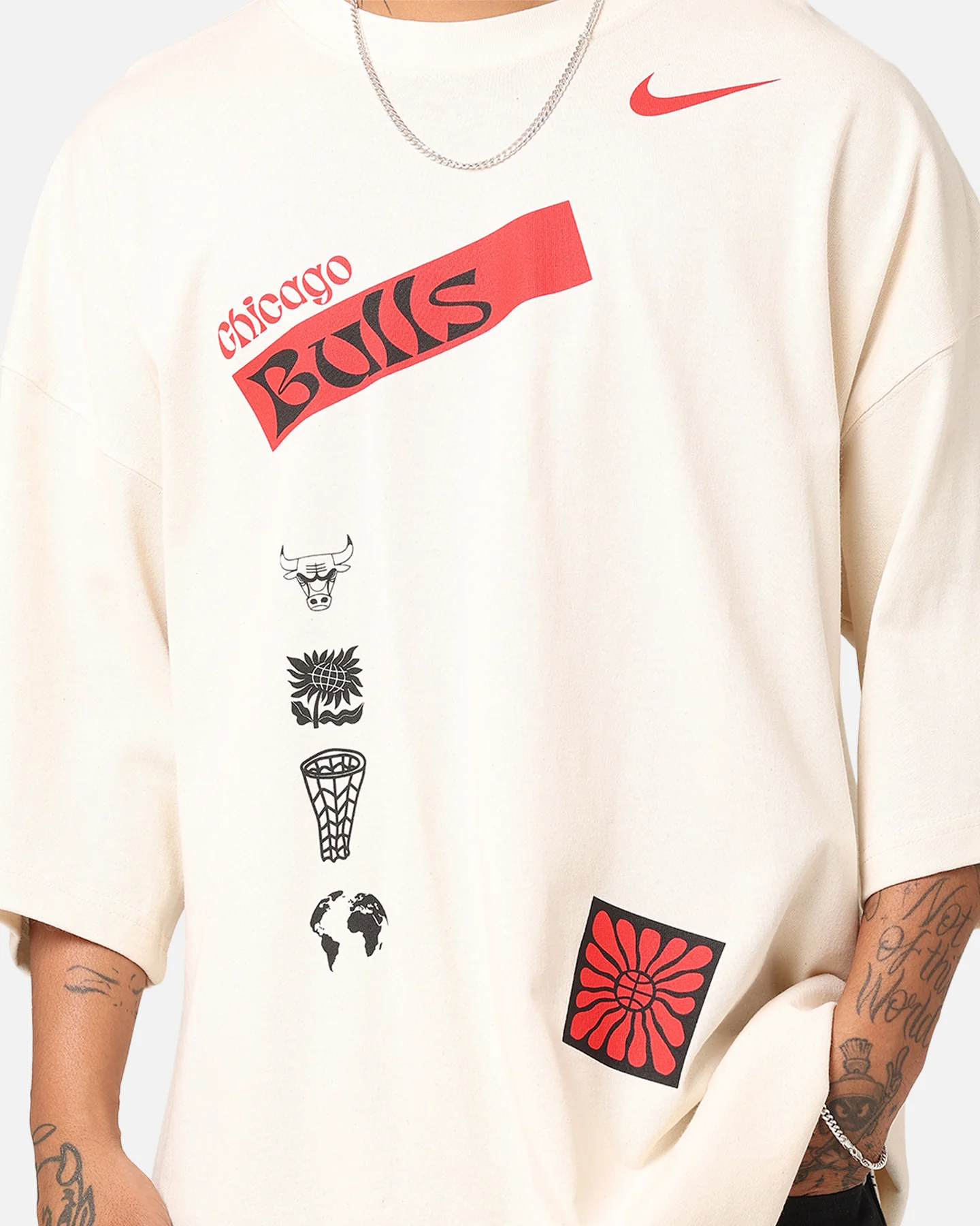 Nike Chicago Bulls NBA Courtside Oversized T-Shirt Pure - Image 4