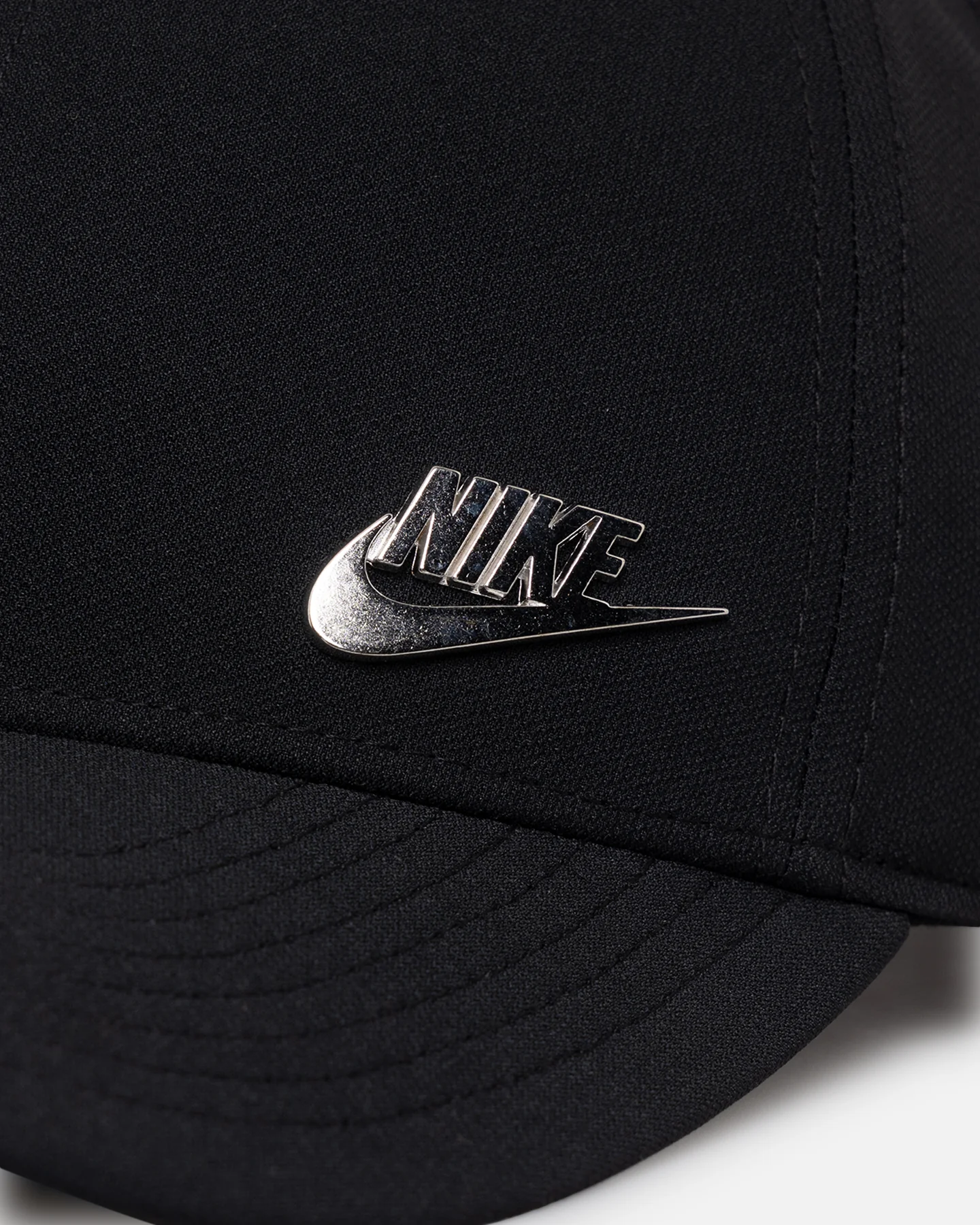 Nike Dri-FIT Club Structured Metal Logo Cap Black/Metallic - Image 5