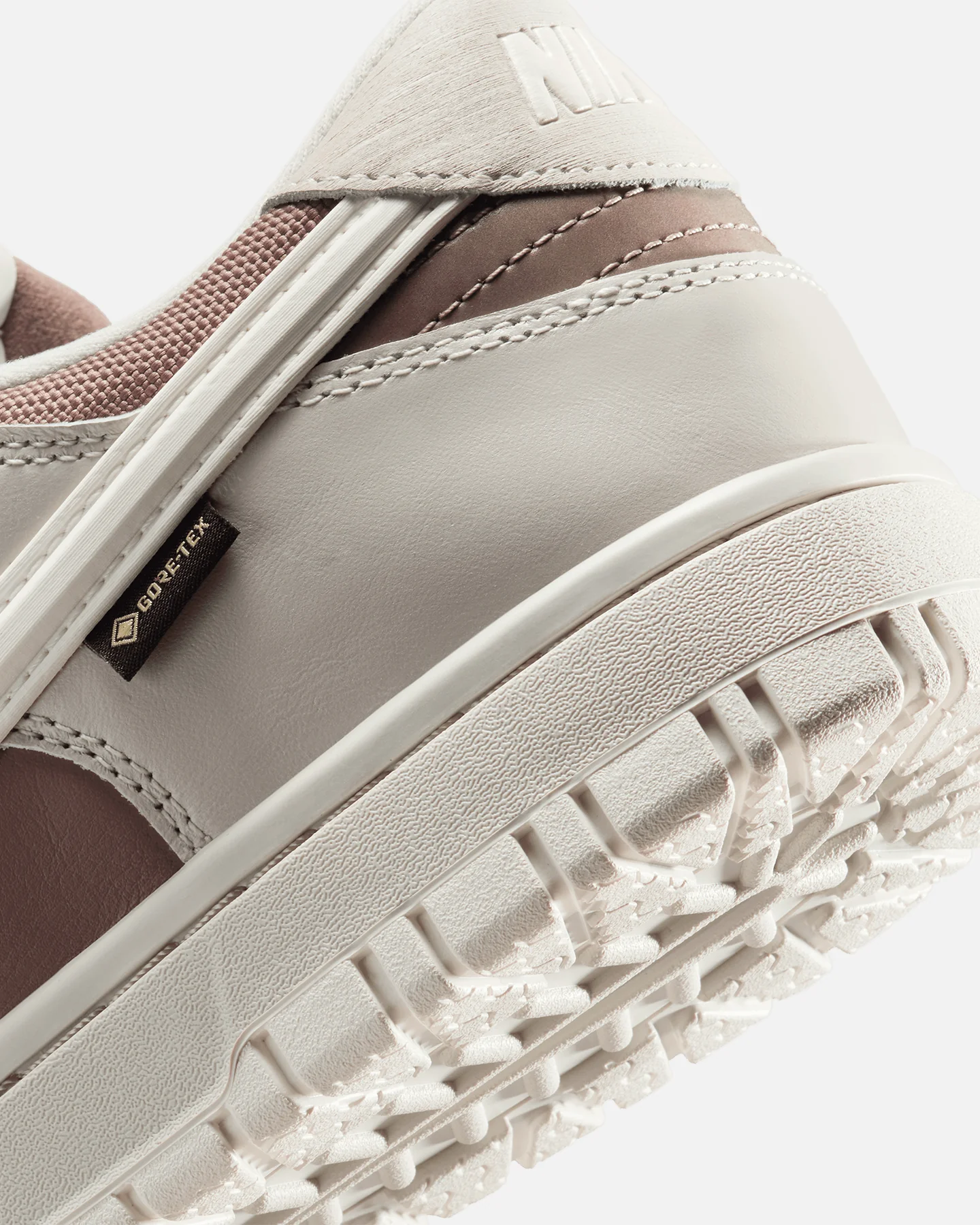 Nike Dunk Low GORE-TEX Light Bone - Image 8