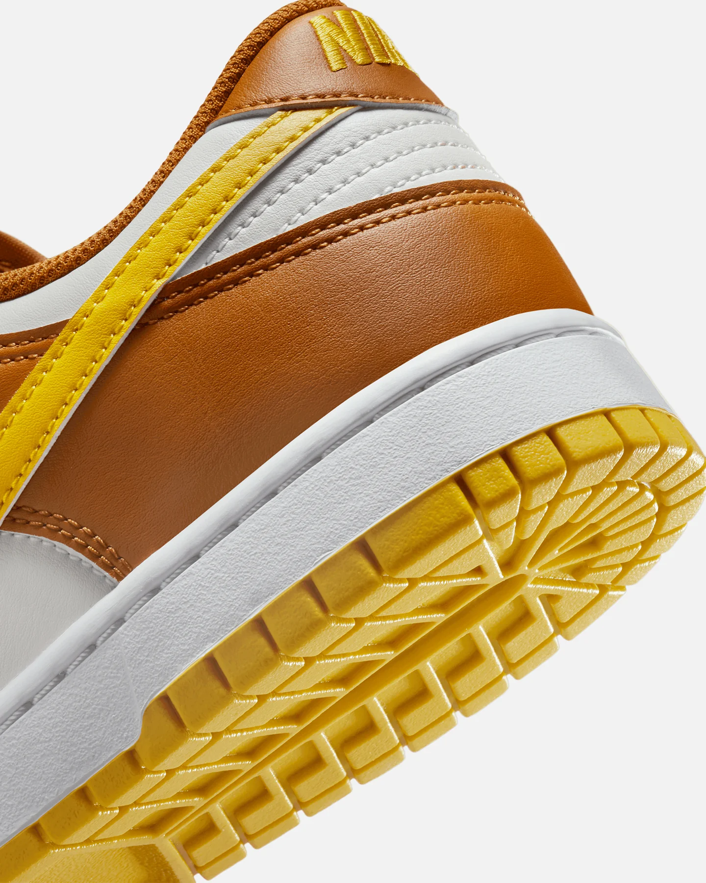 Nike Dunk Low Retro Summit White - Image 8