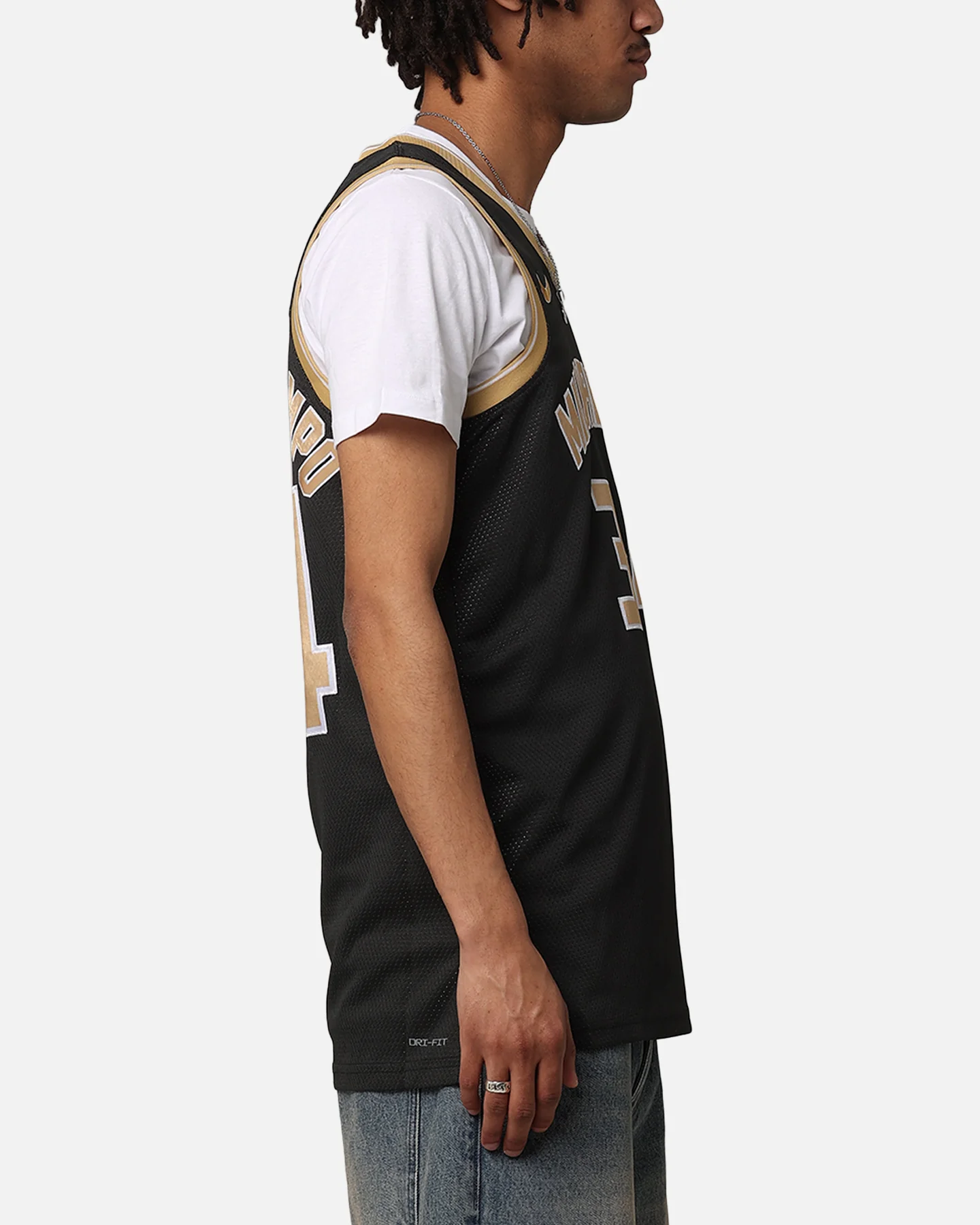 Nike Giannis Antetokounmpo Milwaukee Bucks Dri-FIT 2024 Select Series Jersey Black/Gold - Image 5