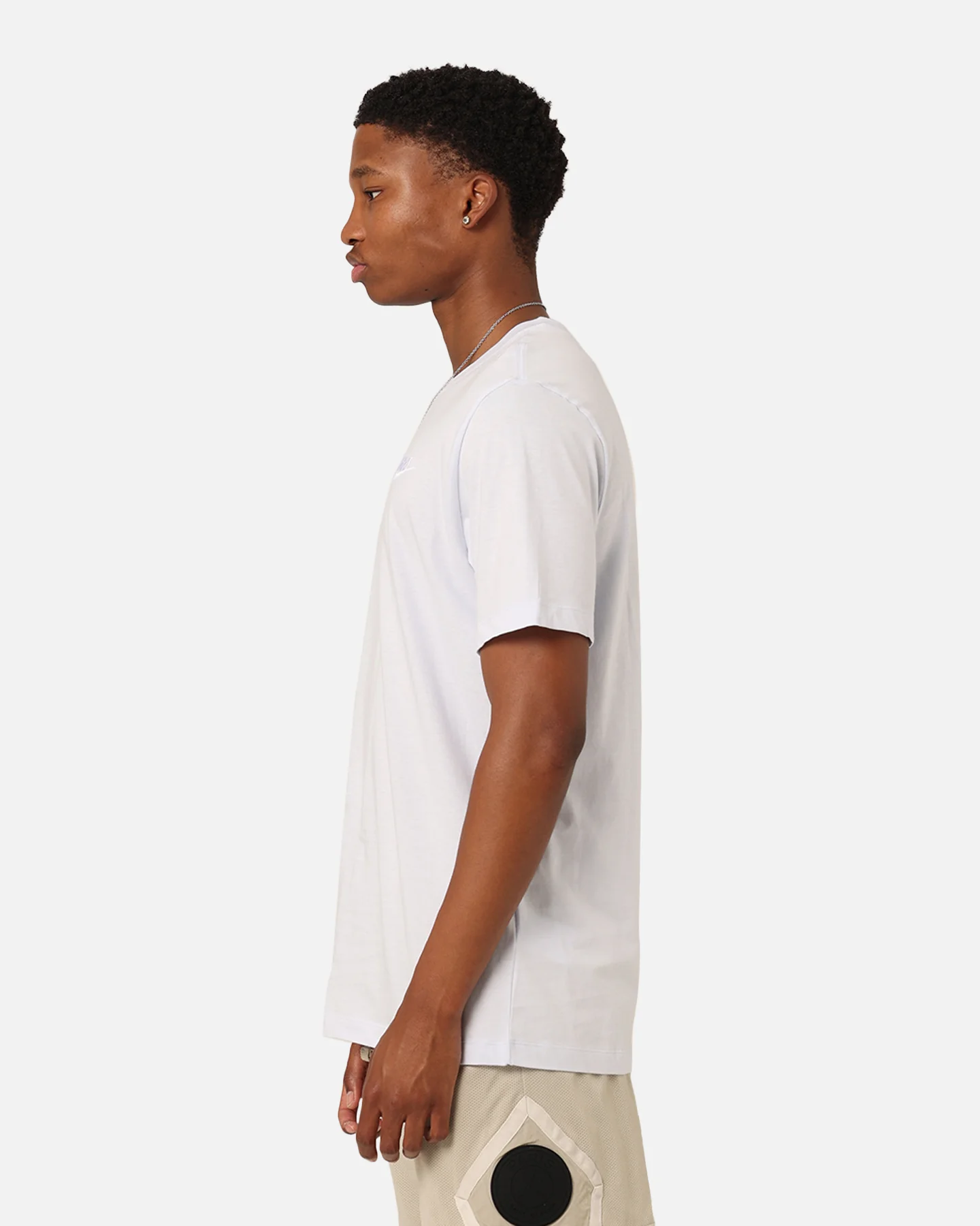 Nike Sportswear Club T-Shirt Football Grey - Image 6