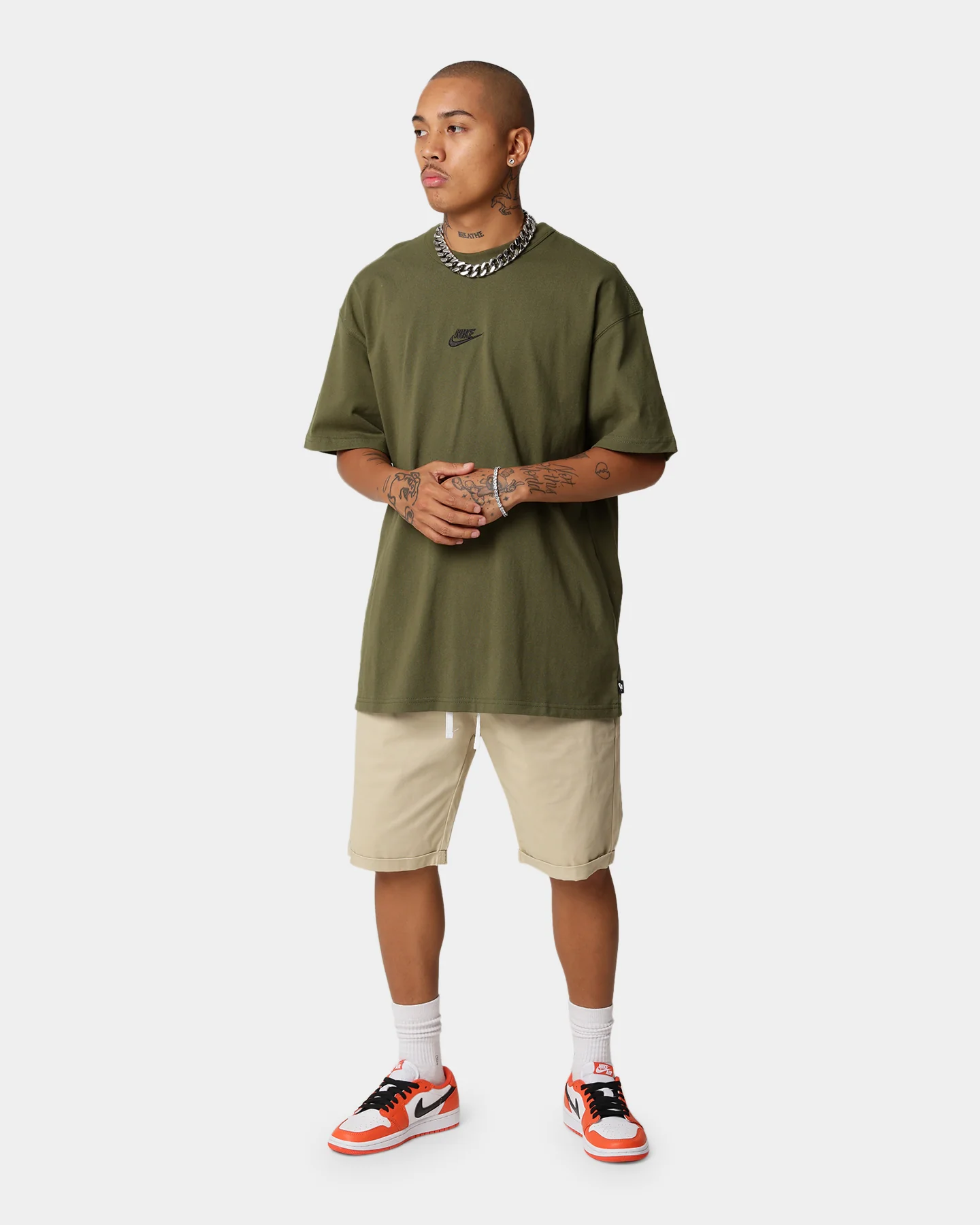 Nike Sportswear Premium Essential T-Shirt Rough Green - Image 3