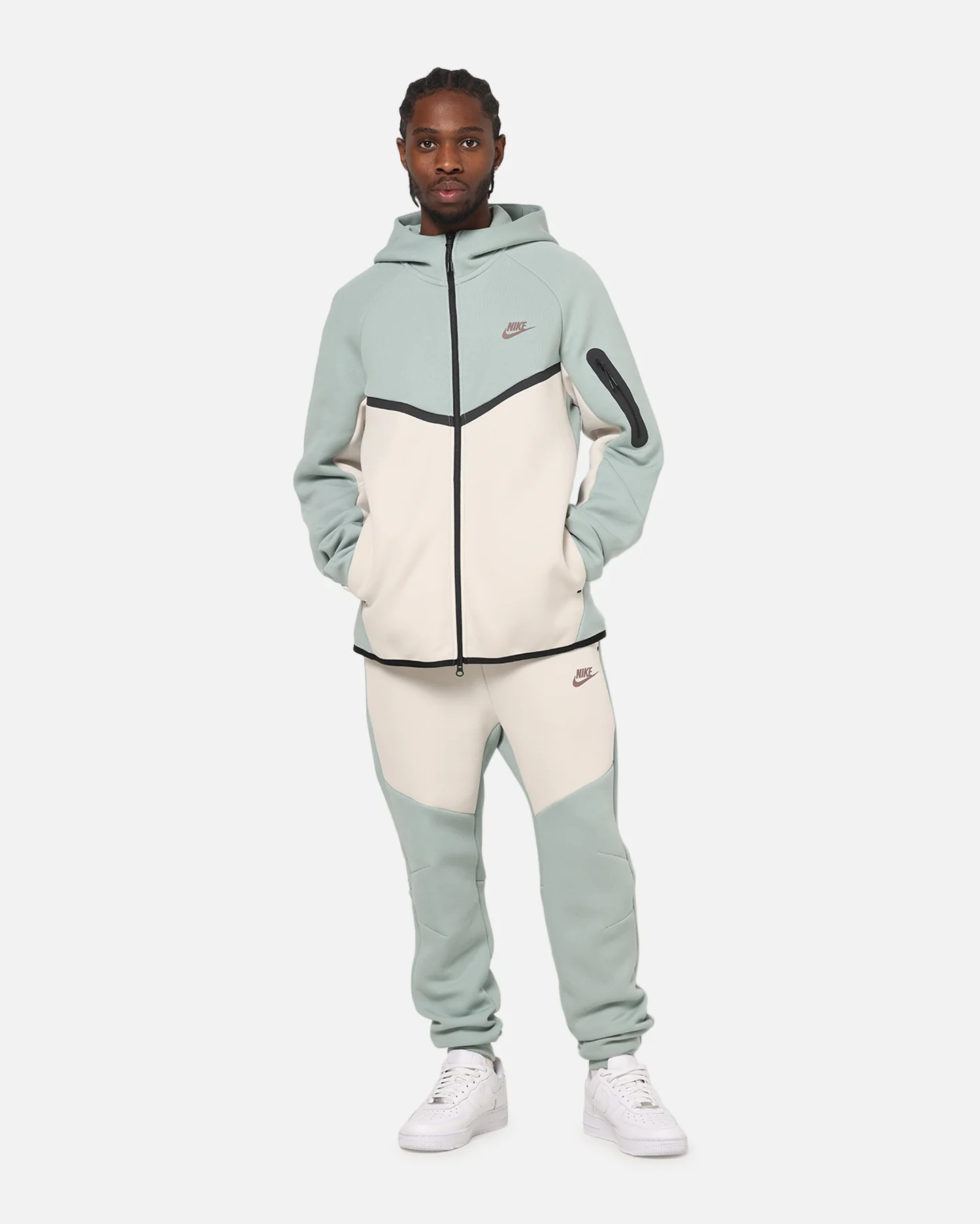 Nike Sportswear Tech Fleece Windrunner Jacket Dusty Sage - Image 2