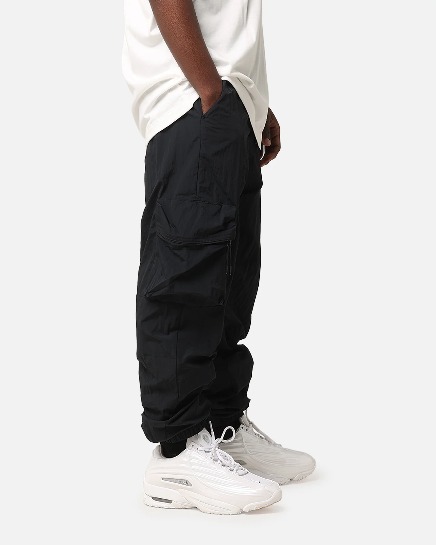 Nike Tech Woven Cargo Pants Black/Black - Image 5