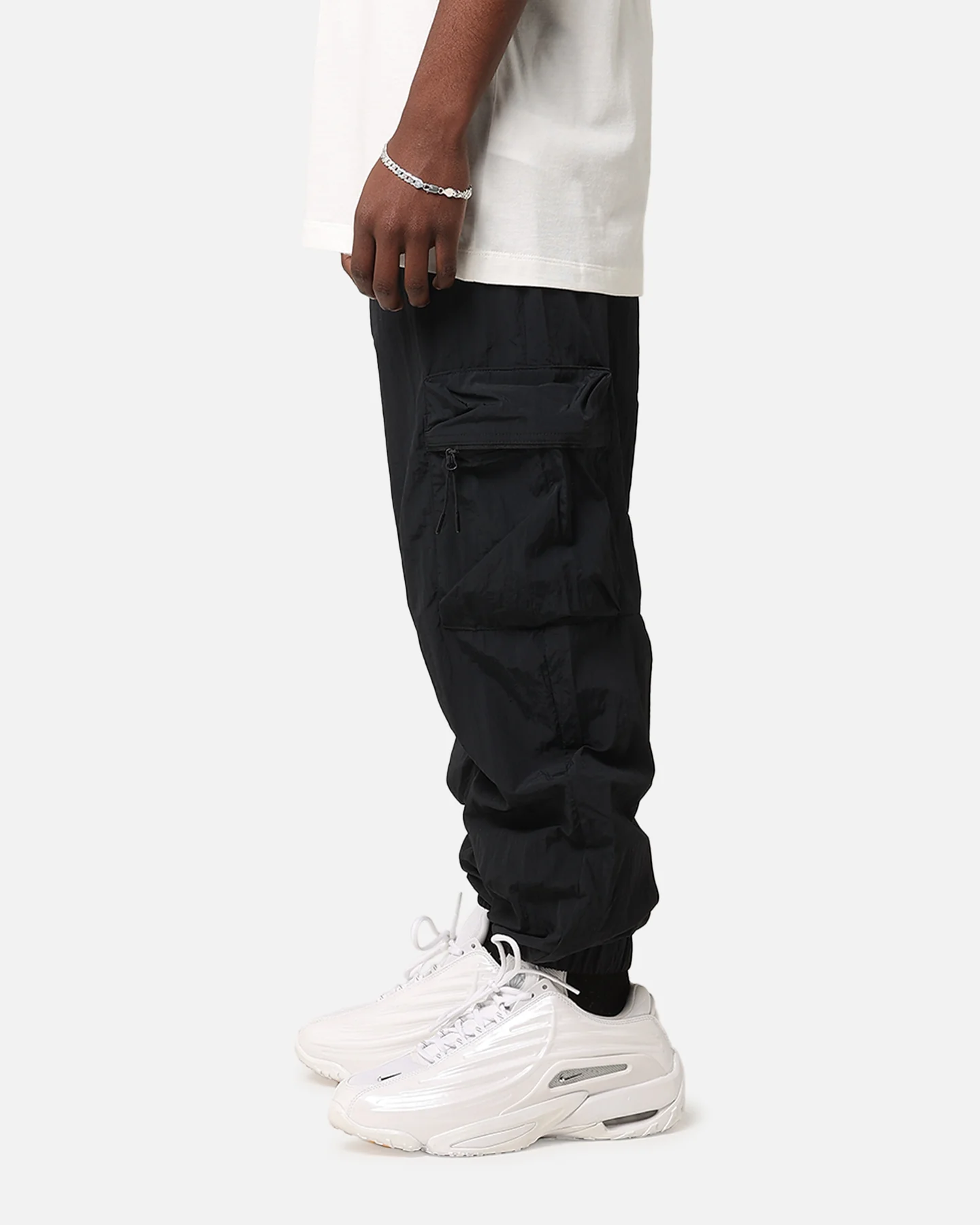 Nike Tech Woven Cargo Pants Black/Black - Image 6