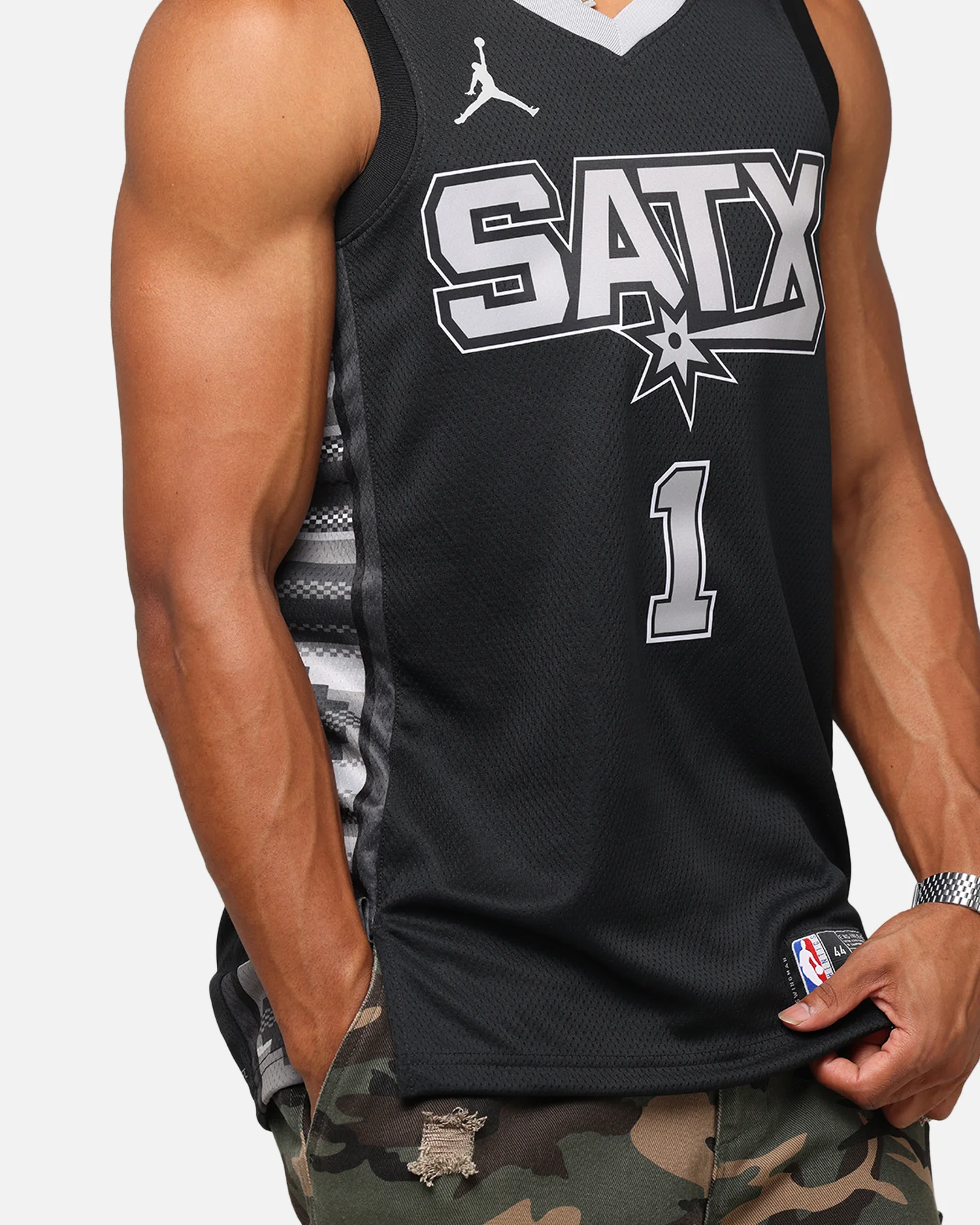 Nike Victor Wembanyama San Antonio Spurs #1 Statement Edition 2022/23 Nike Dri-Fit NBA Swingman Jersey Black - Image 8