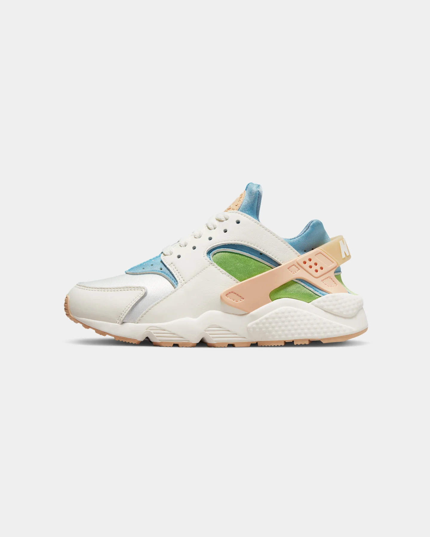 Nike Women's Air Huarache SE Sail/Arctic Orange