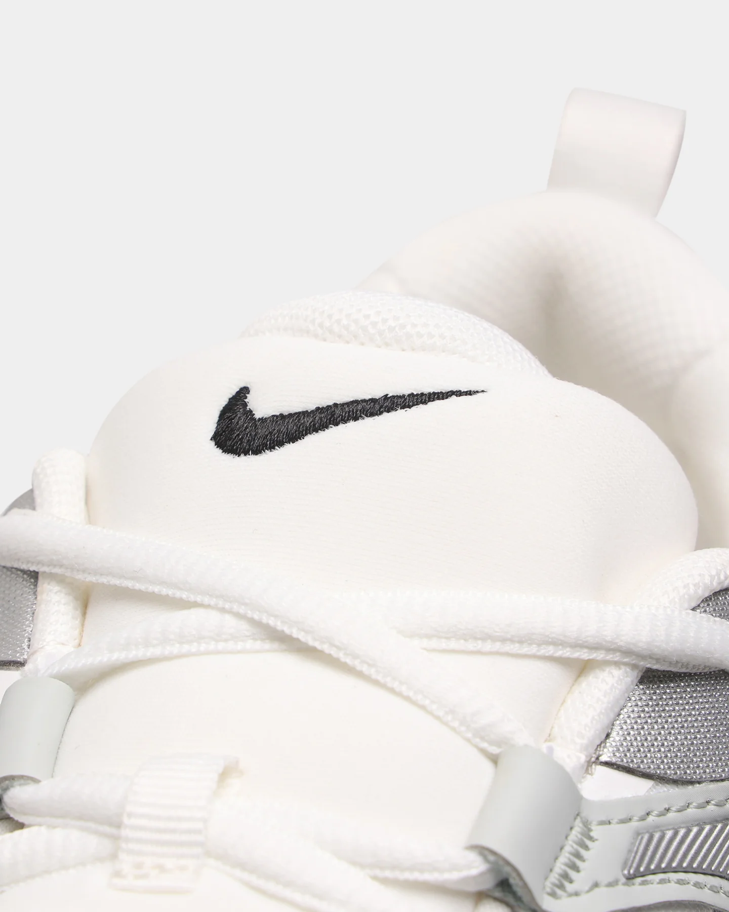 Nike Women's Air Max Bliss Summit White - Image 6
