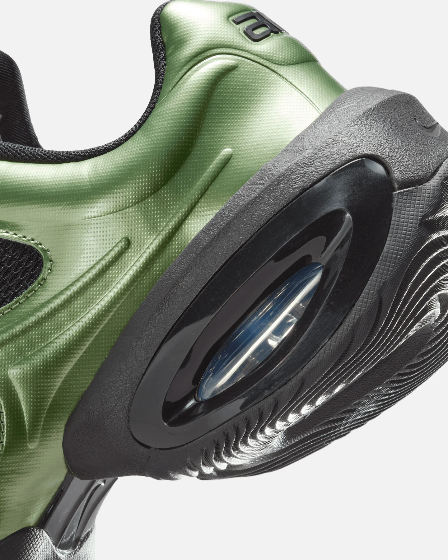 Nike Women's Air Max Muse Black/Green/Red - Image 8