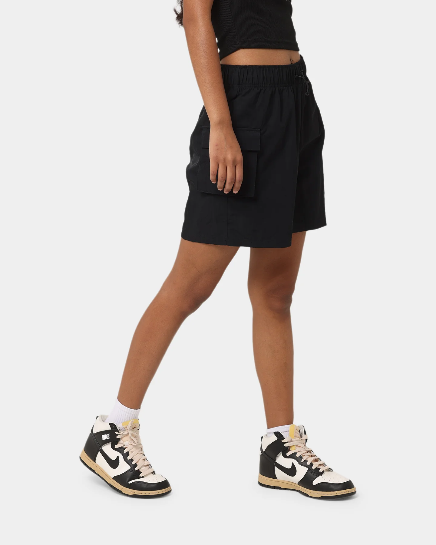 Nike Women's Nike Essential Woven High-Waisted Shorts Black/White - Image 5