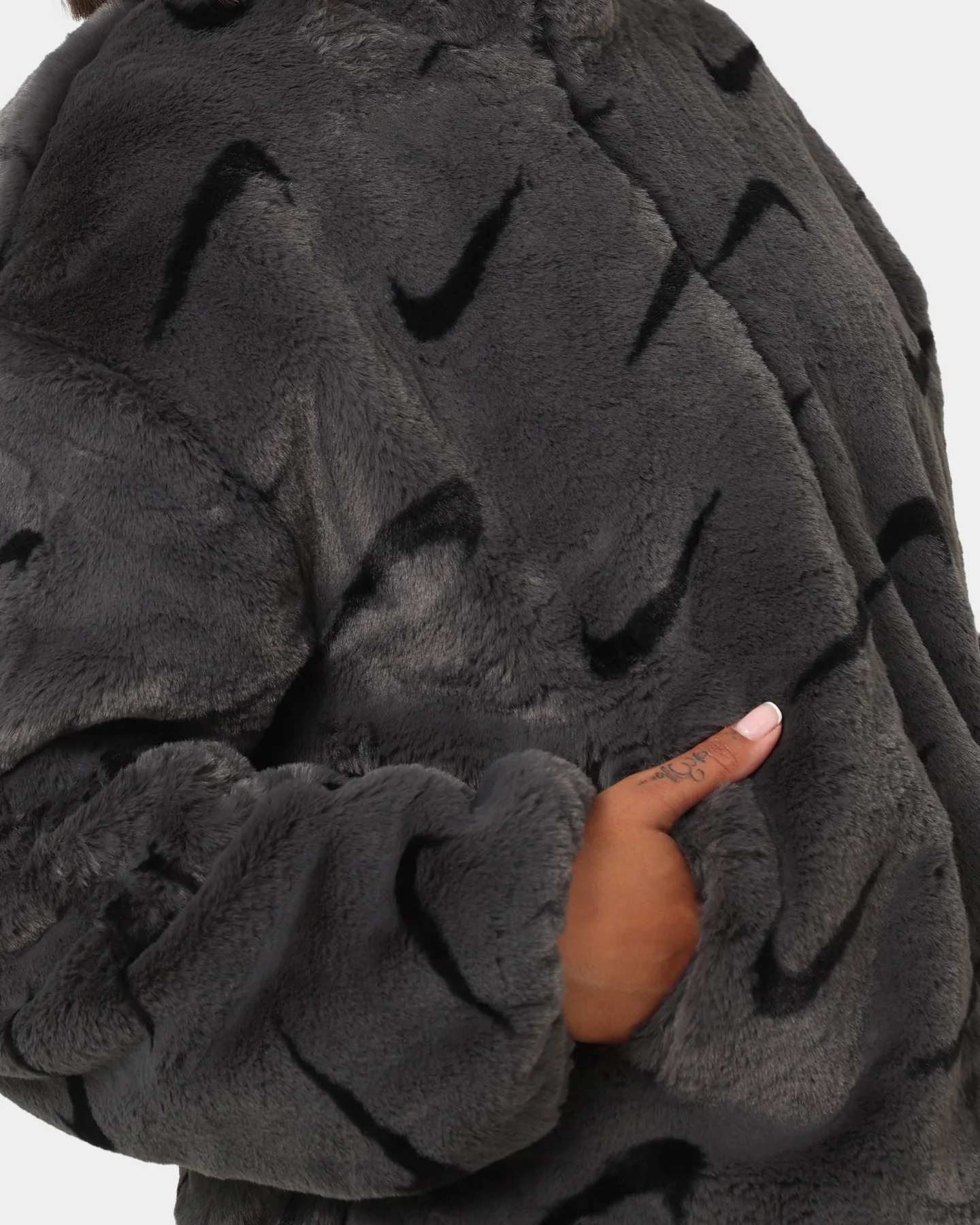 Nike Women's Nike Sportswear Faux Fur All Over Print Jacket Dark Smoke Grey/Black - Image 7