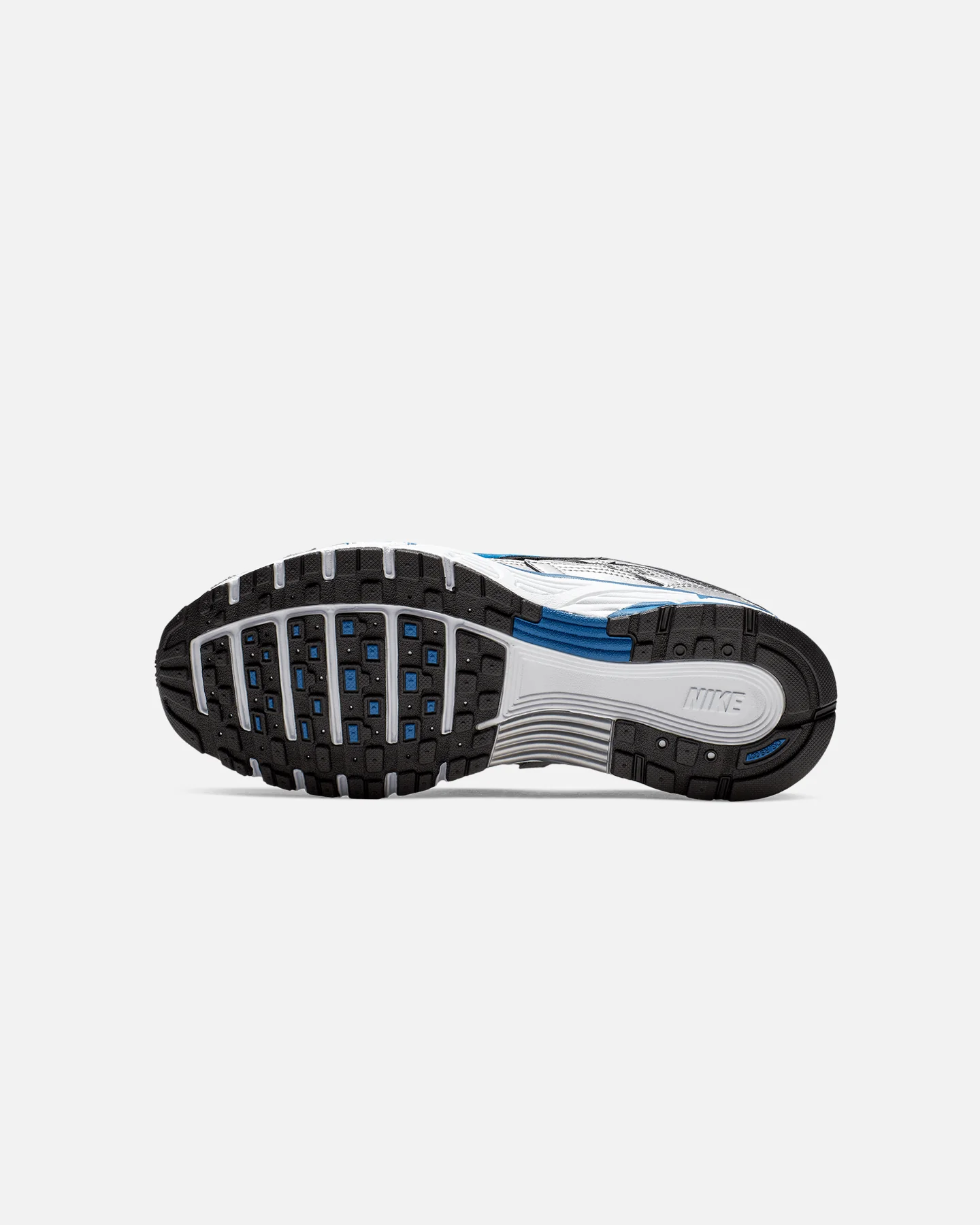 Nike Women's P-6000 Metallic Silver - Image 5