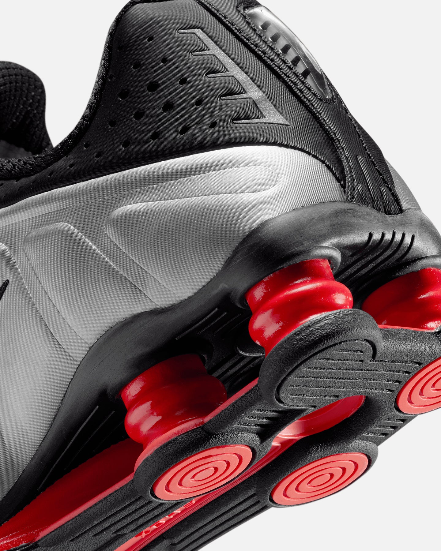 Nike Women's Shox R4 Black/Silver - Image 8