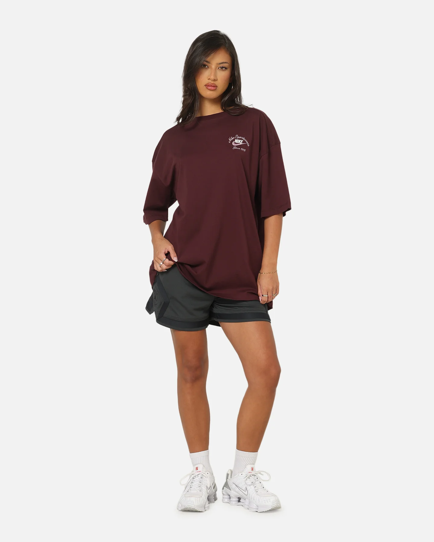 Nike Women's Sportswear Country Club Graphic Oversized T-Shirt Burgundy - Image 4