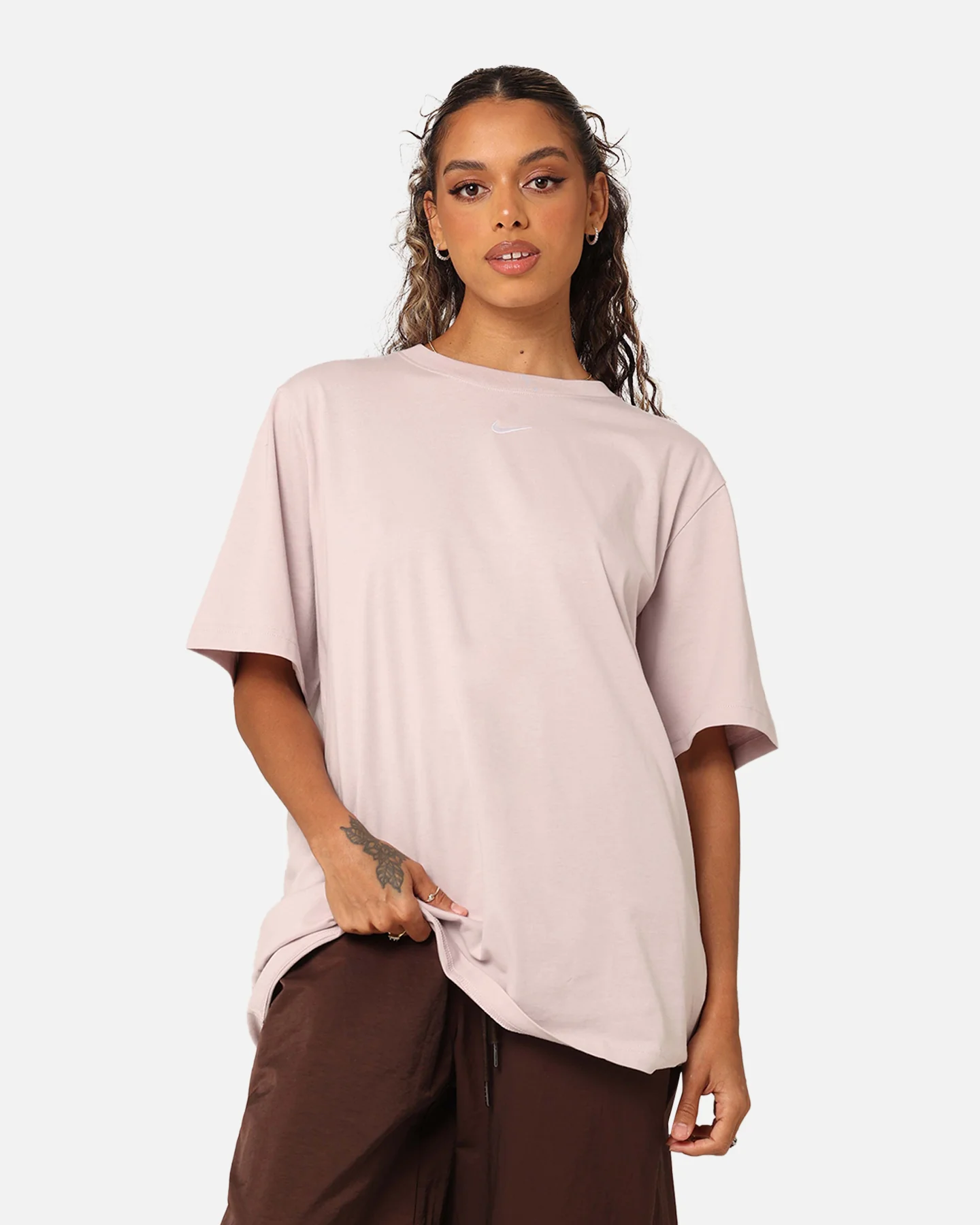 Nike Women's Sportswear Essential Boyfriend T-Shirt Light Orewood Brown/Sail
