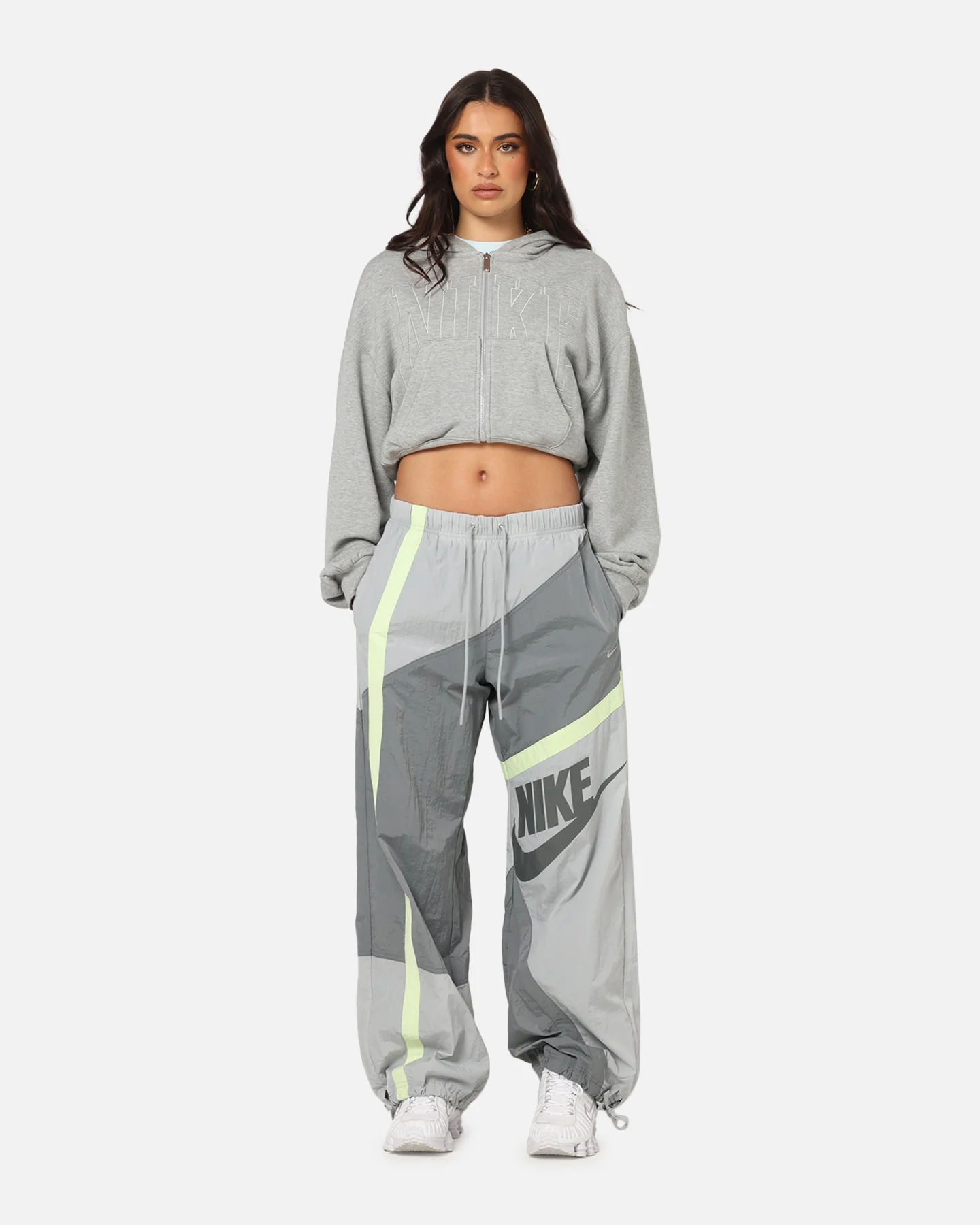 Nike Women's Sportswear Full-Zip Cropped French Terry Hoodie Grey - Image 2