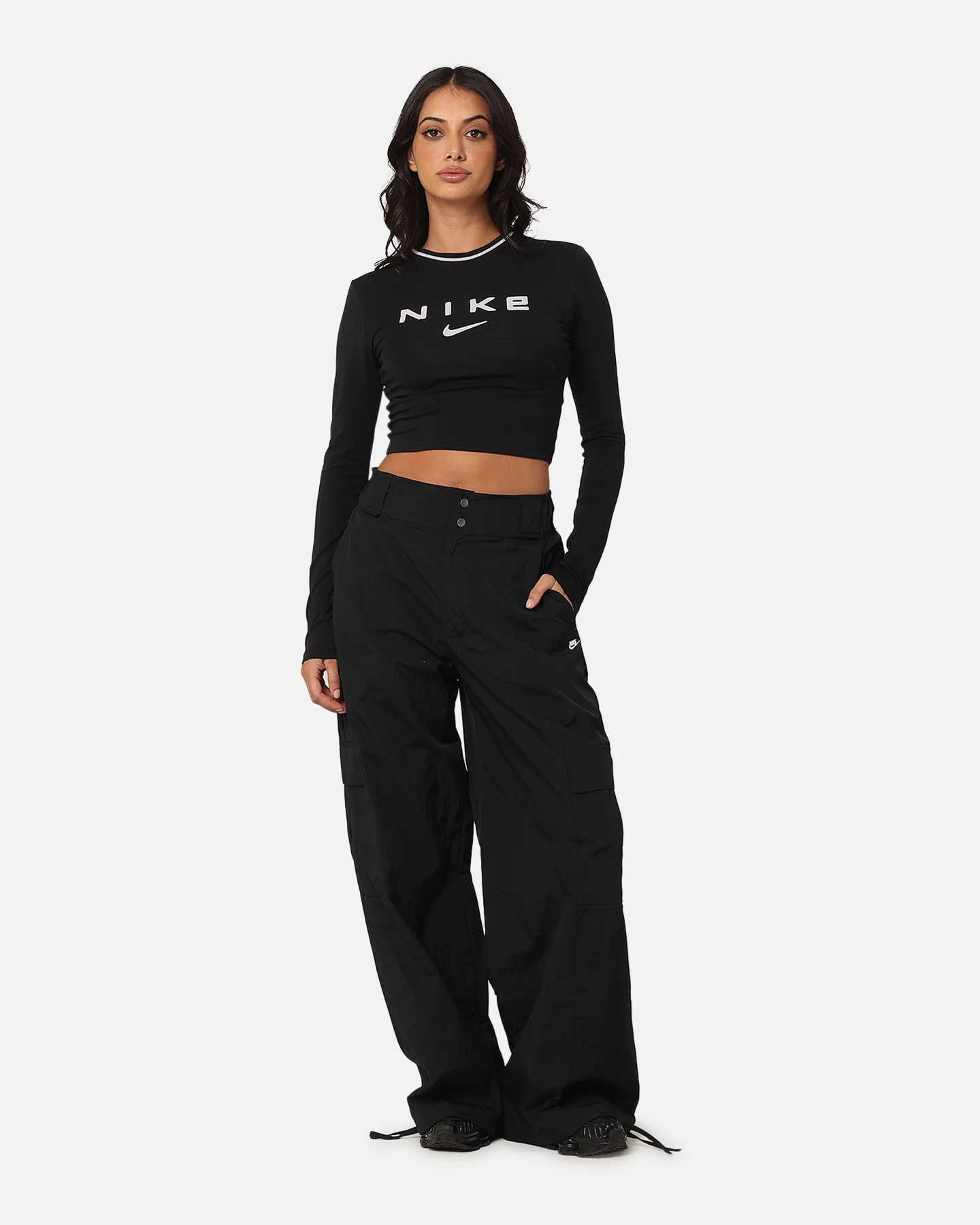 Nike Women's Sportswear Long Sleeve Slim Cropped T-Shirt Black - Image 2