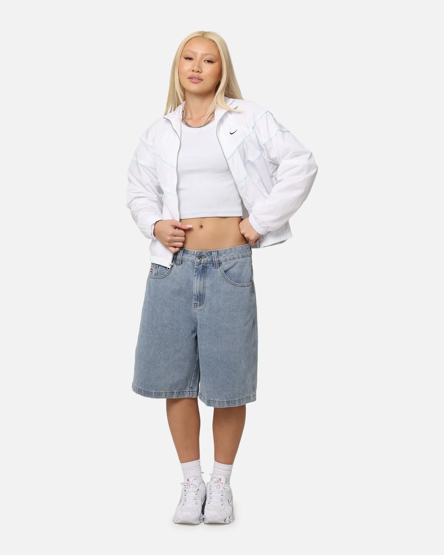 Nike Women's Sportswear Loose UV Woven Full-Zip Jacket White/Black - Image 2