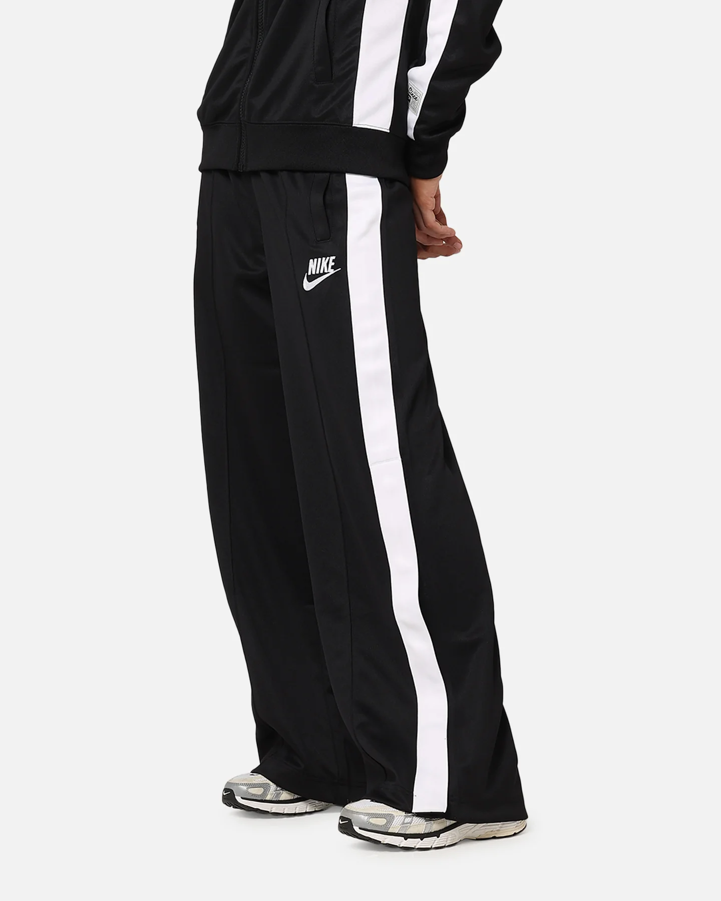 Nike Women's Sportswear Pants Black/White - Image 6