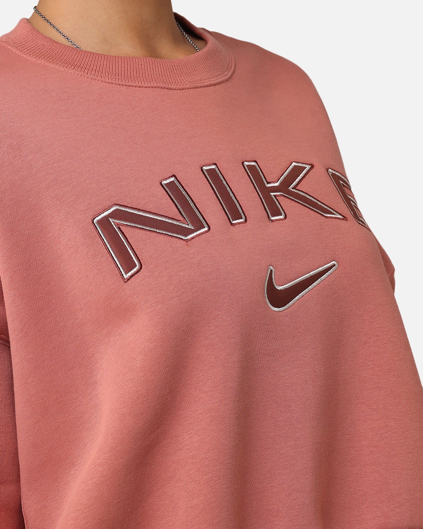 Nike Women's Sportswear Pheonix Fleece Oversized Logo Crewneck Canyon Pink/Light Orewood Brown - Image 6