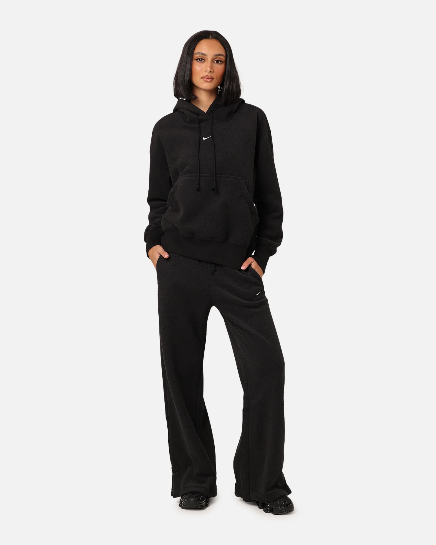 Nike Women's Sportswear Phoenix Plush High-Waisted Wide-Leg Cosy Fleece Pants Black/Sail - Image 2