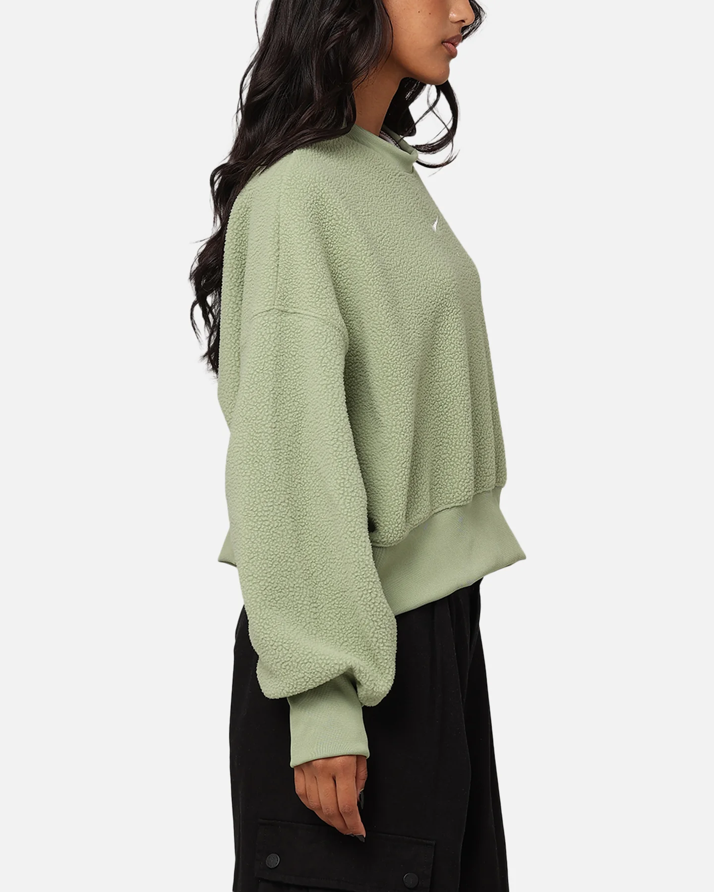 Nike Women's Sportswear Plush Mod Cropped Crewneck Oil Green/Sail - Image 4
