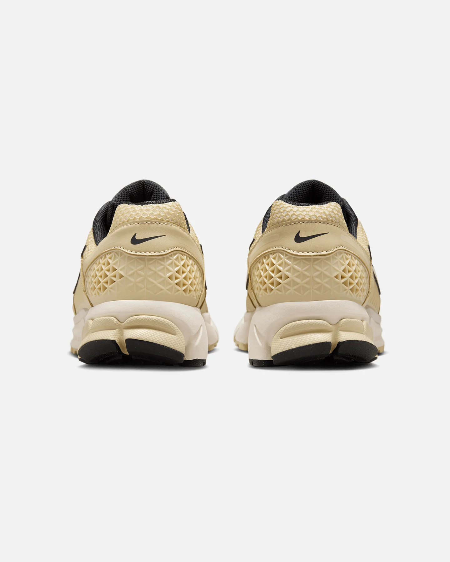 Nike Women's Zoom Vomero 5 Team Gold/Soft Pearl - Image 3
