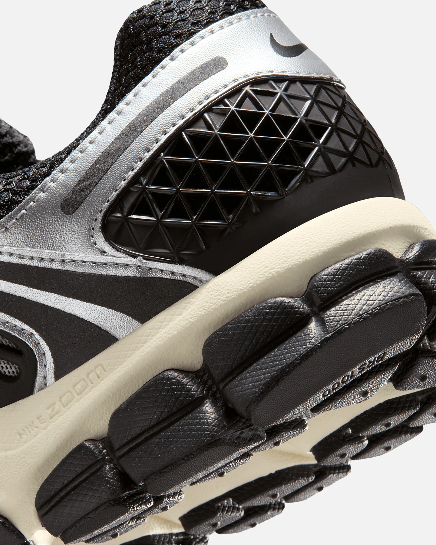 Nike Zoom Vomero 5 Black/Chrome/White - Image 8