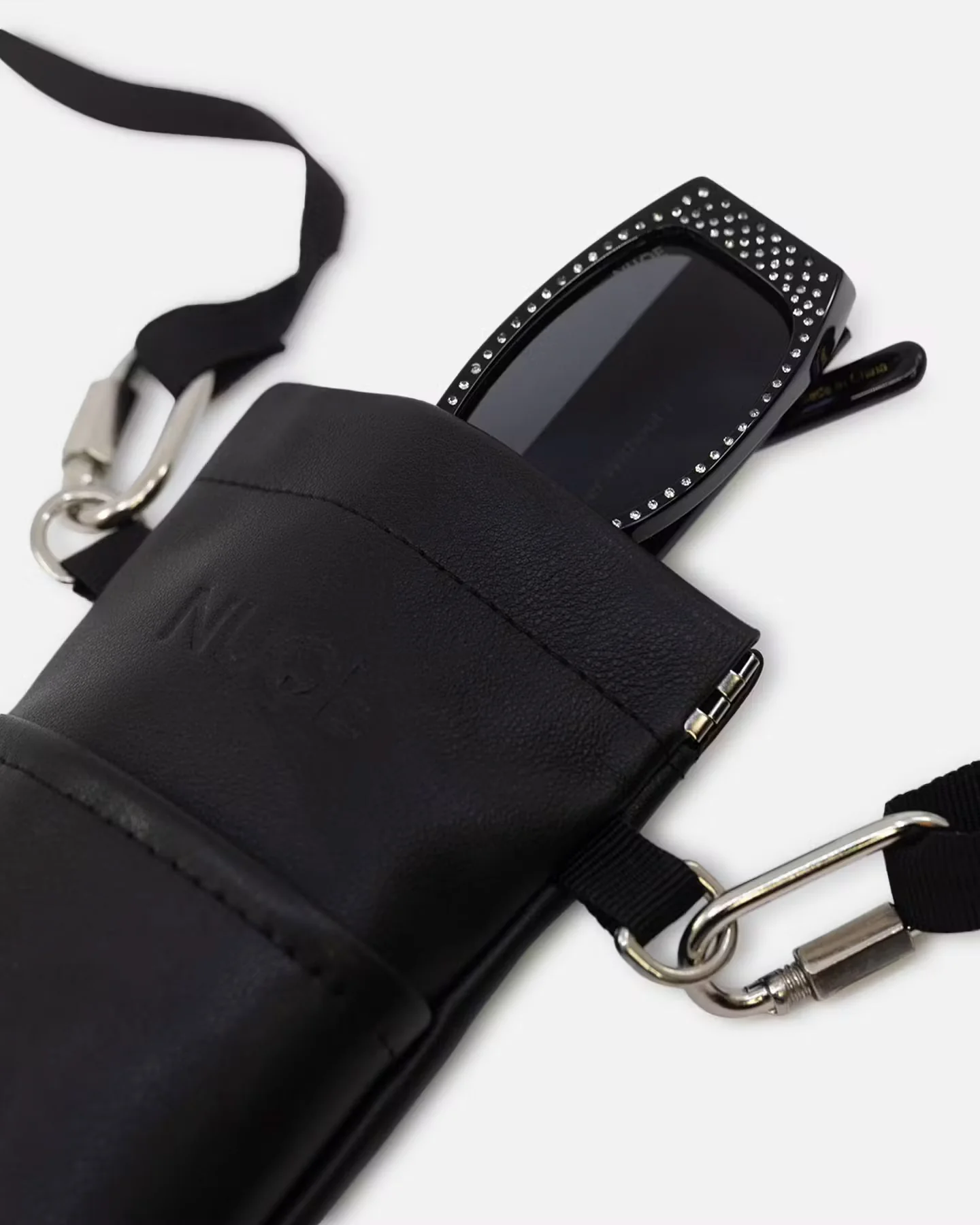 NUQE Crossbody Bag Black - Image 3