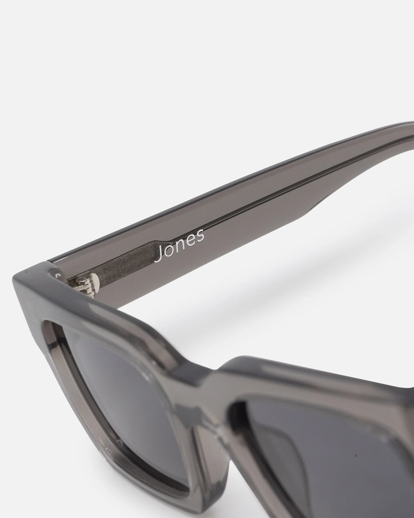 Nuqe Jones Sunglasses Smoke Grey - Image 7